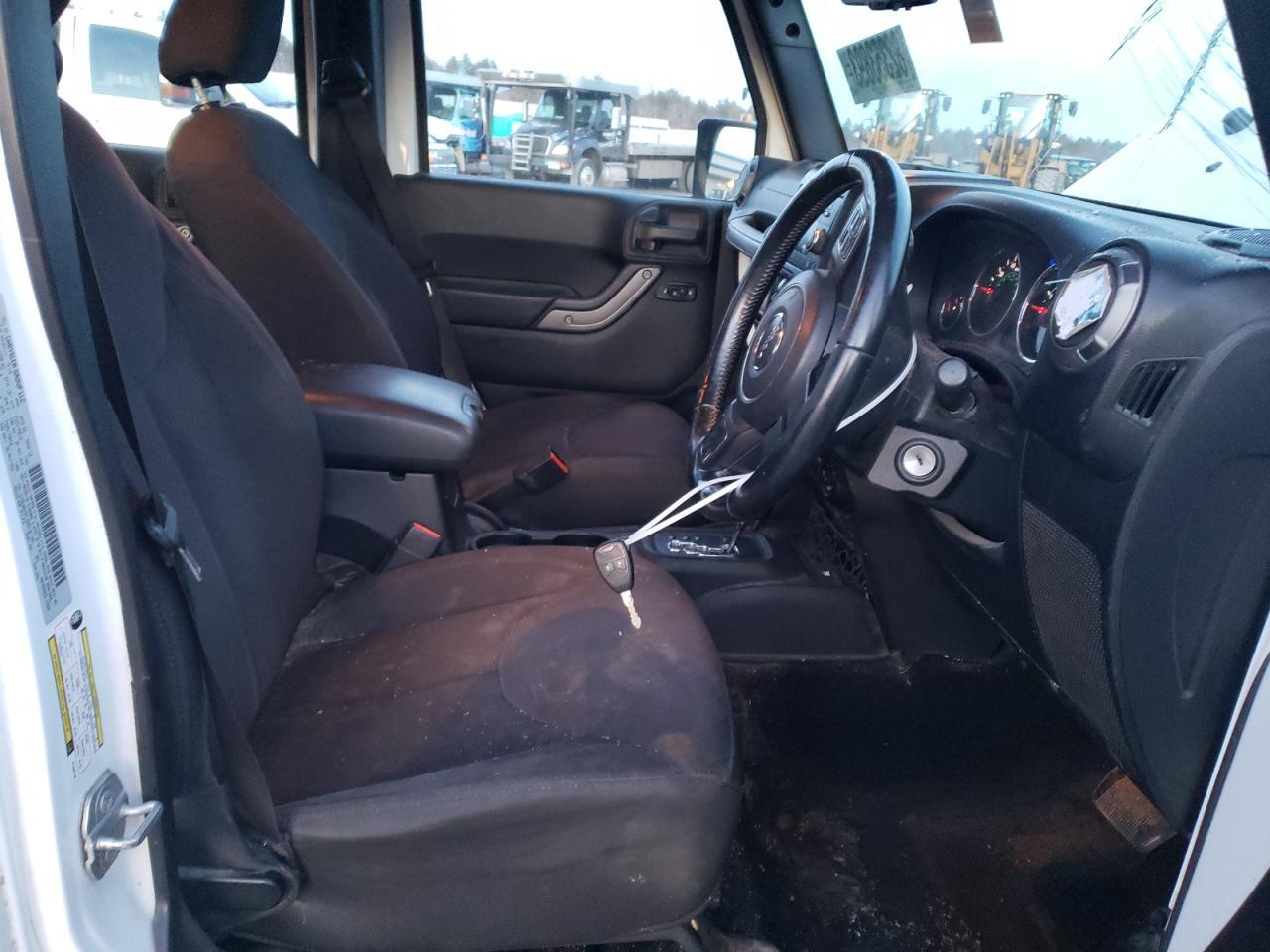 2015 JEEP WRANGLER U - Image 7