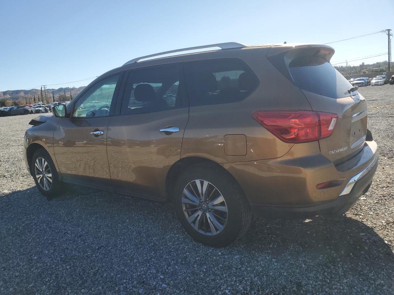 2017 NISSAN PATHFINDER - Image 2