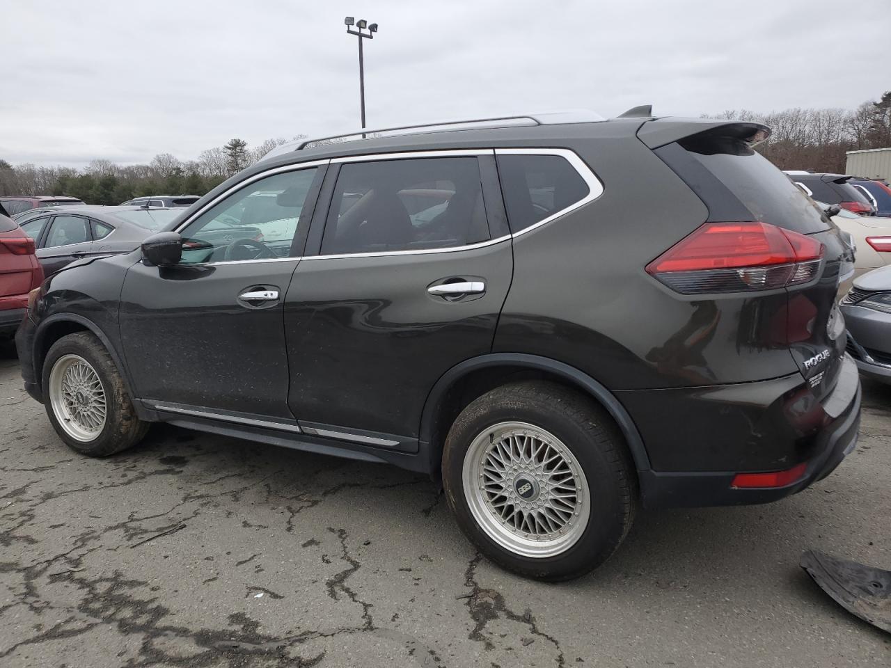 2017 NISSAN ROGUE S - Image 2