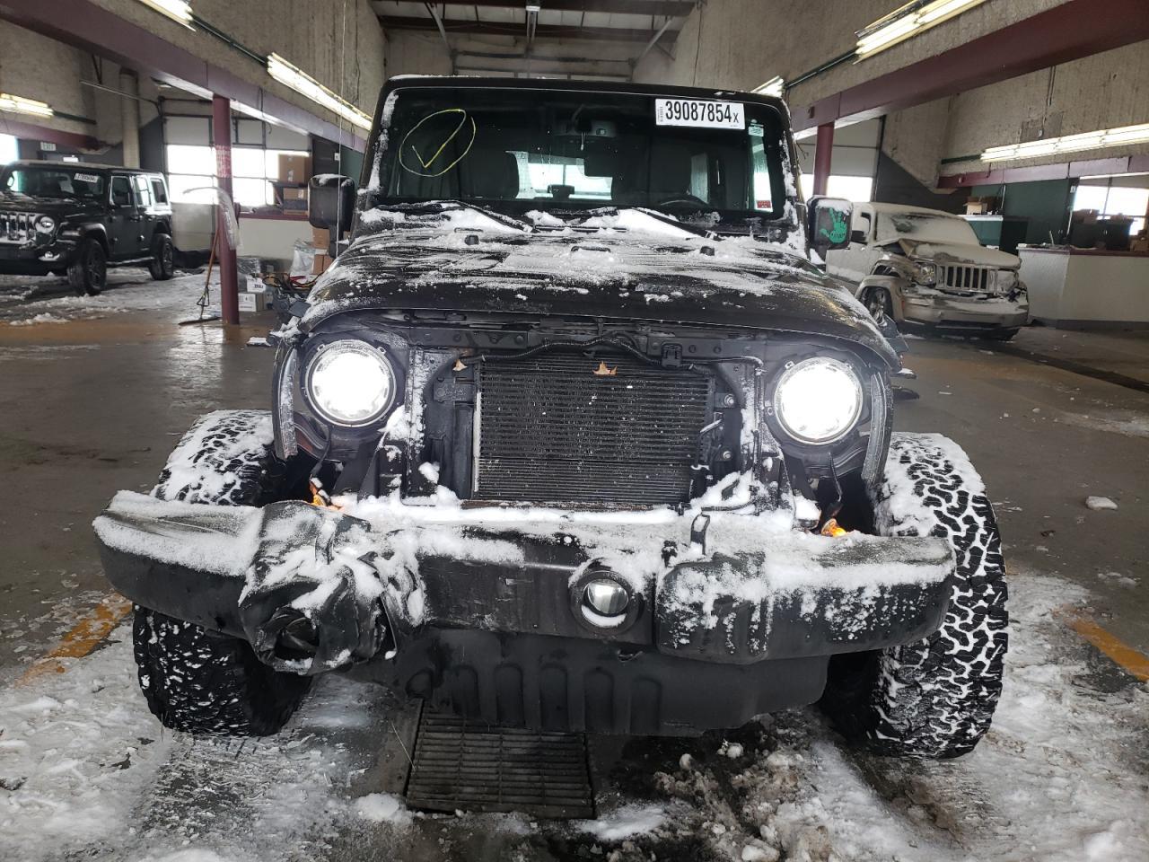 2017 JEEP WRANGLER U - Image 5