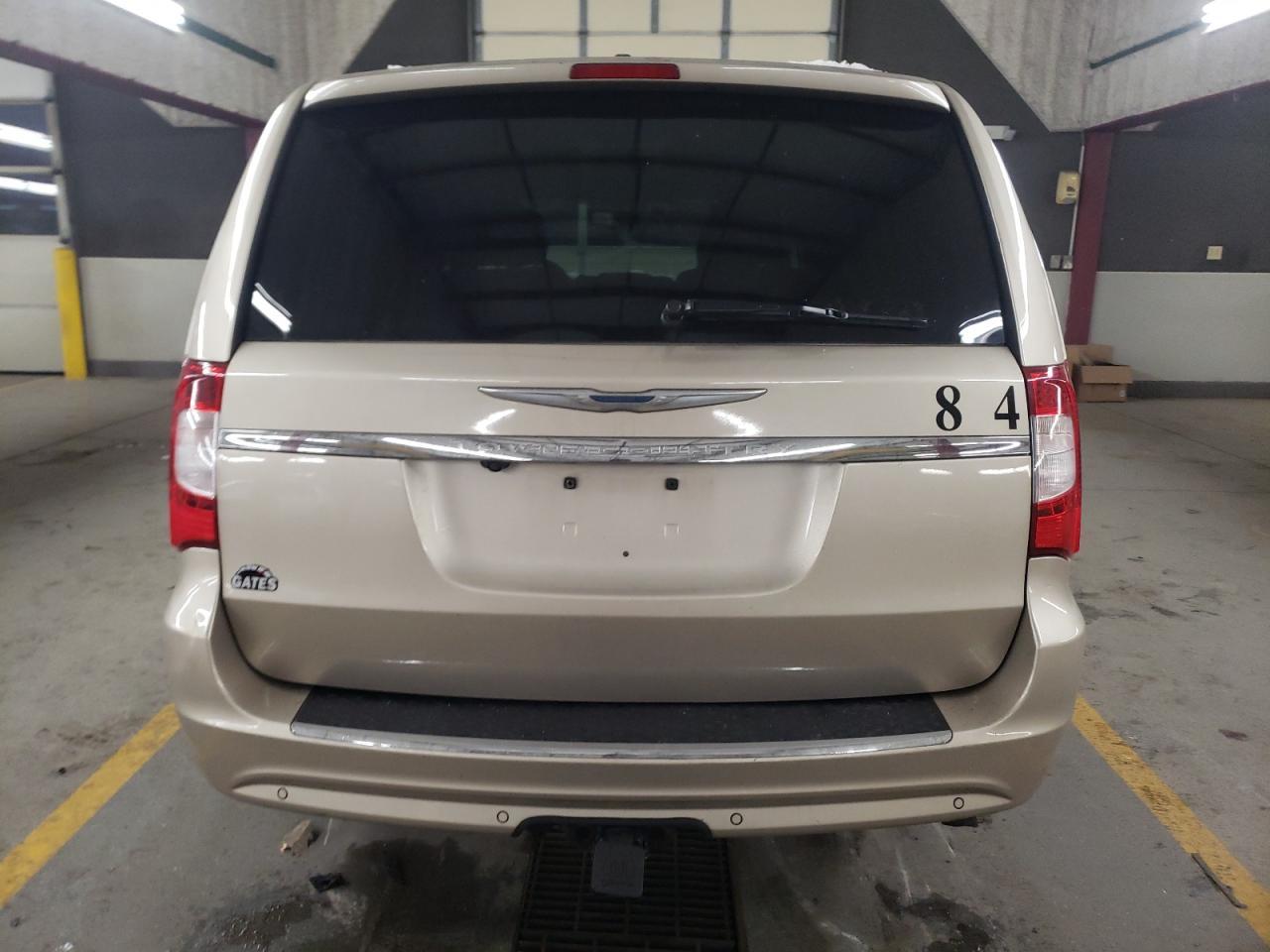 2014 CHRYSLER TOWN & COU - Image 6
