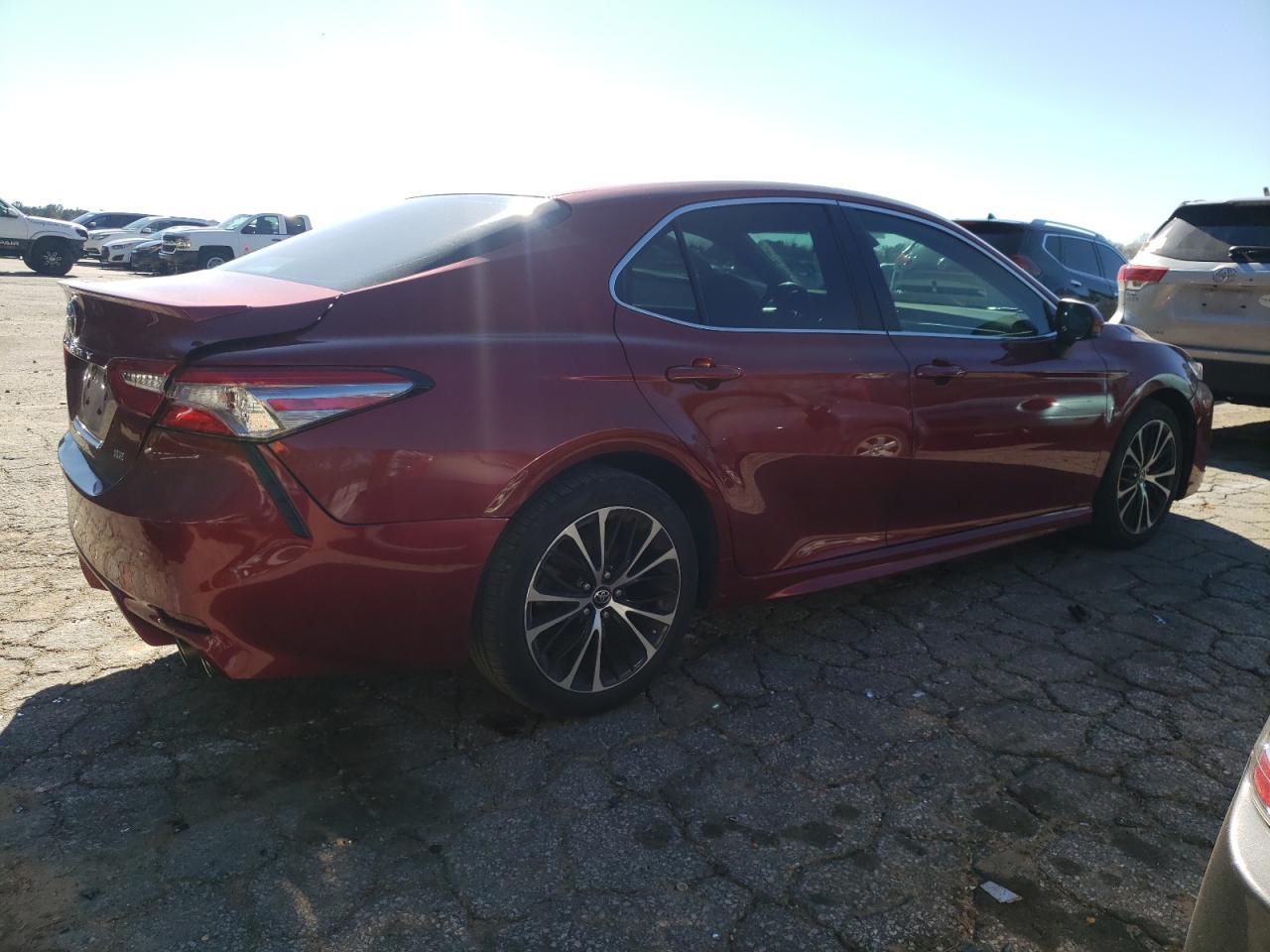 2018 TOYOTA CAMRY L - Фото 3