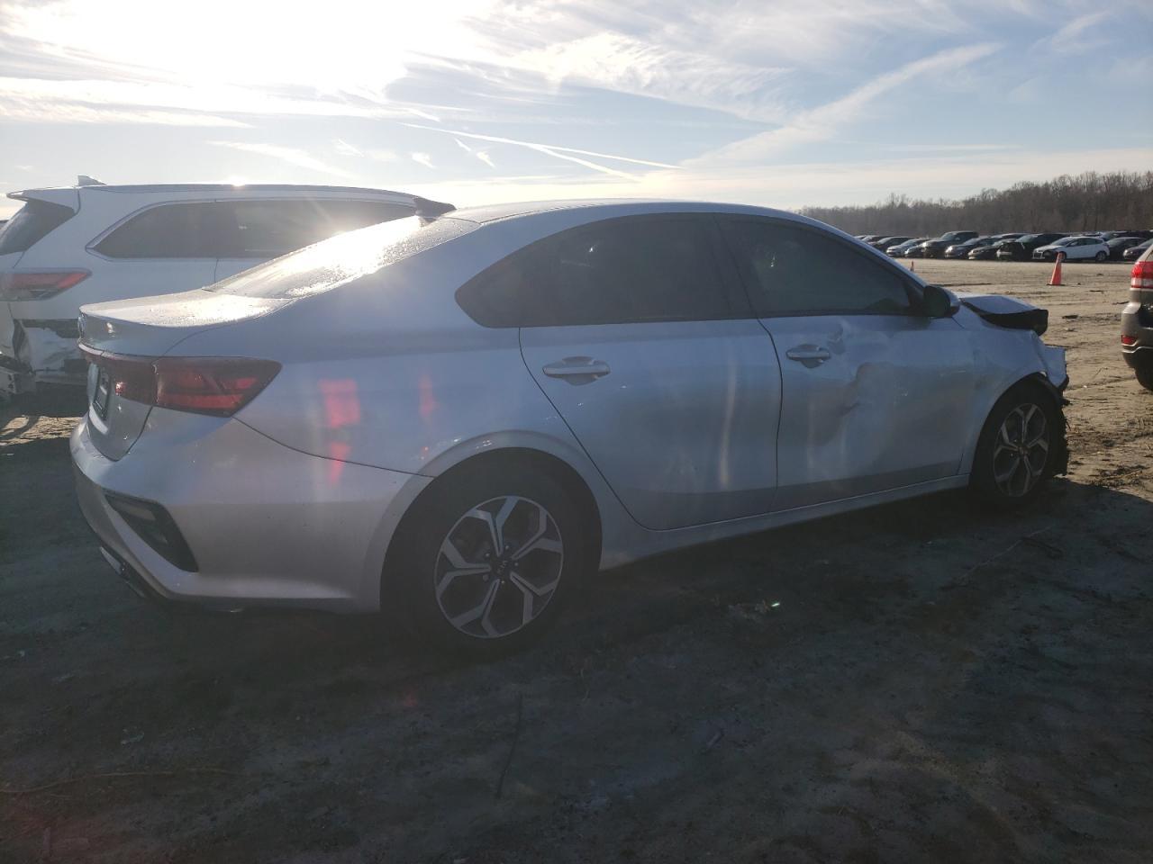 2021 KIA FORTE FE - Фото 3