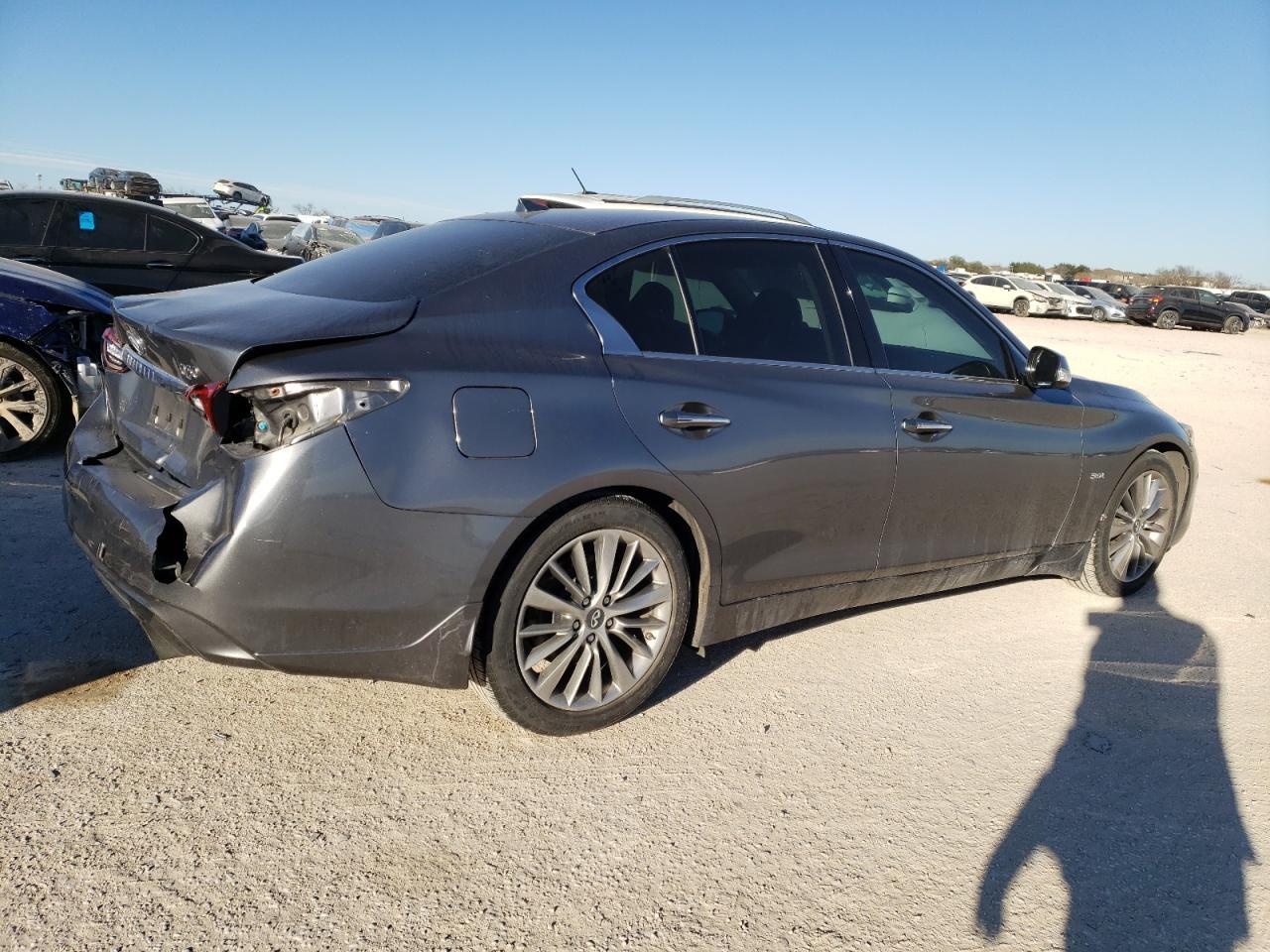 2018 INFINITI Q50 LUXE - Image 3