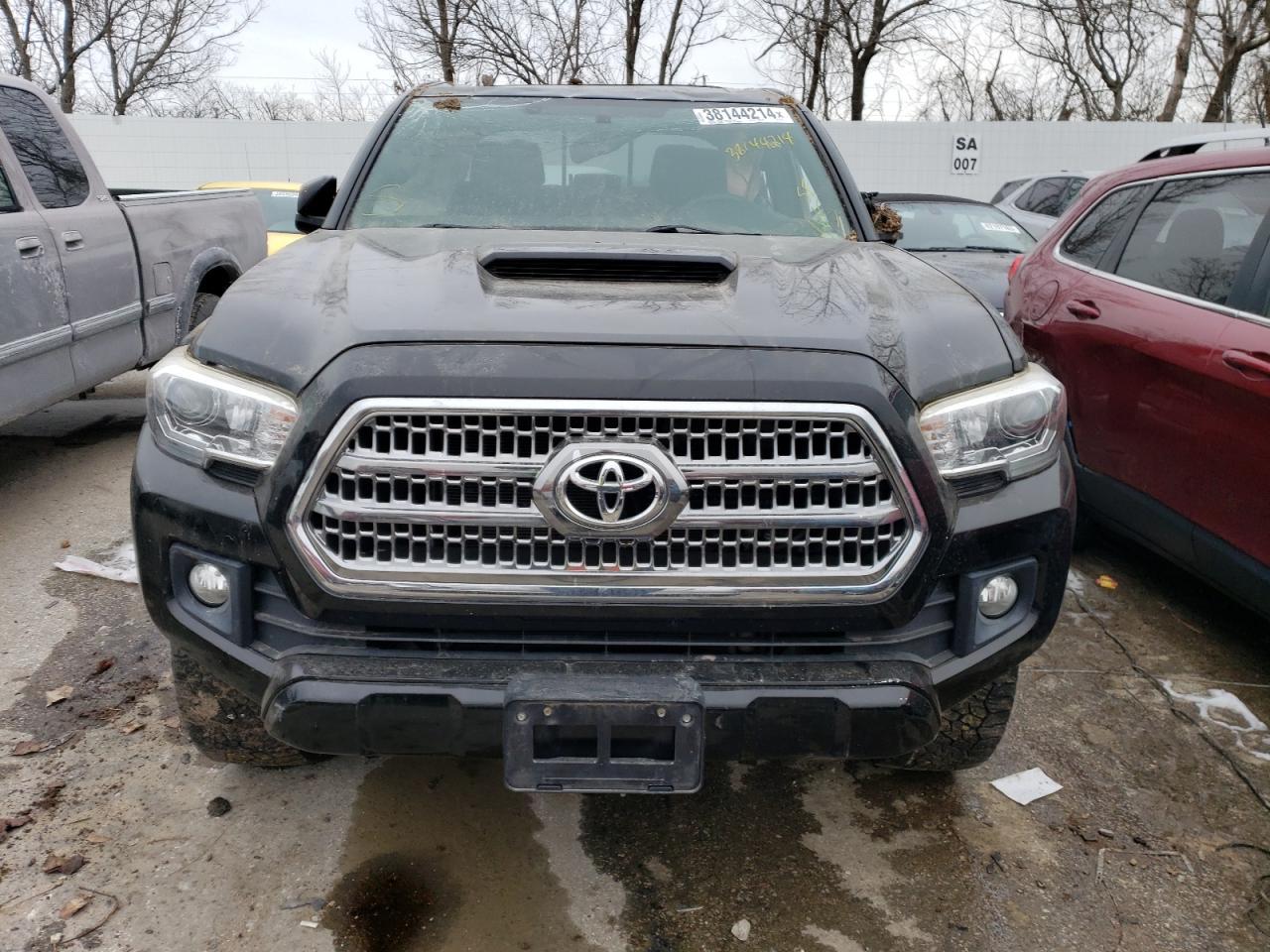 2017 TOYOTA TACOMA DOU - Фото 5