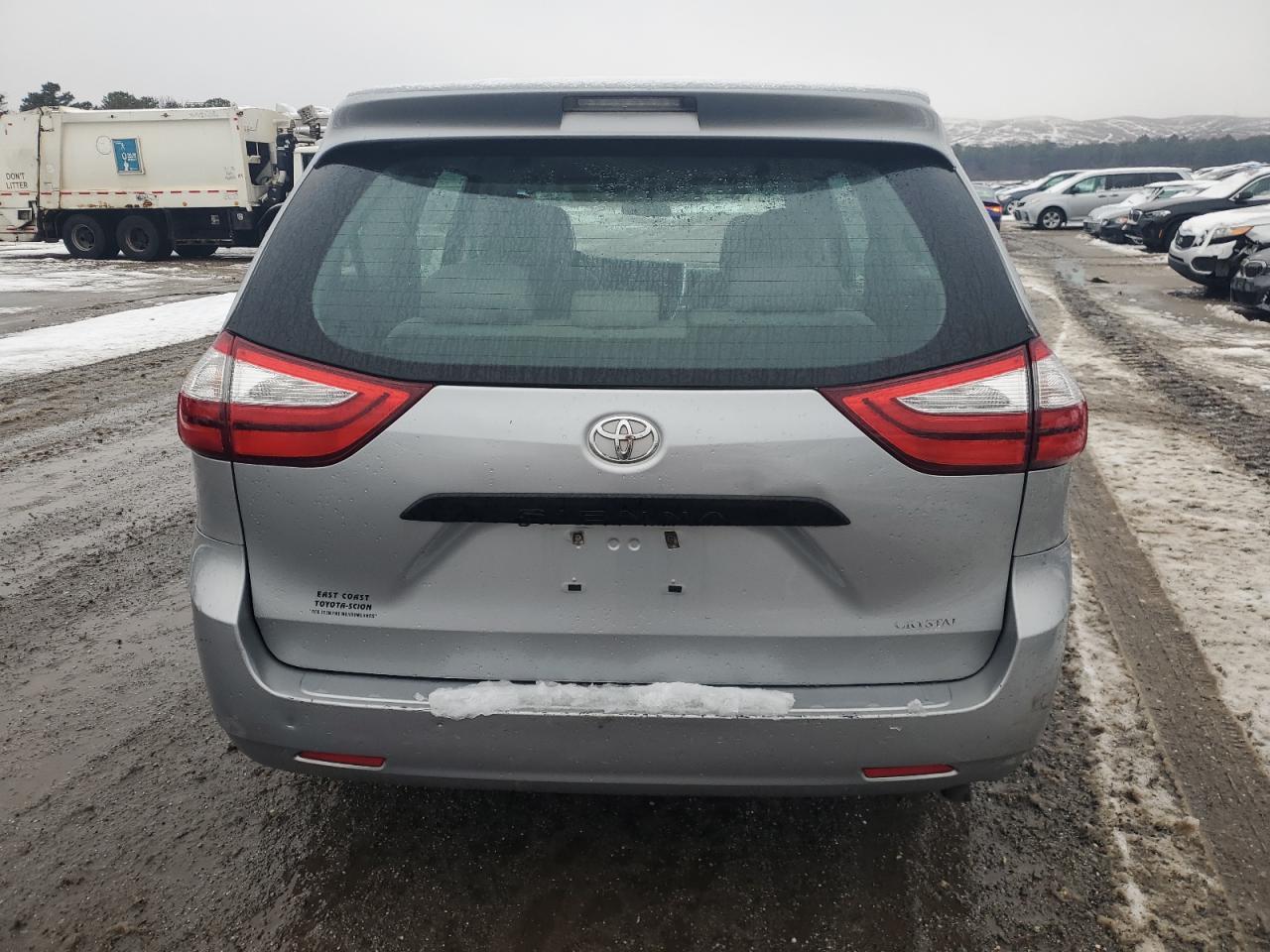 2015 TOYOTA SIENNA - Фото 6