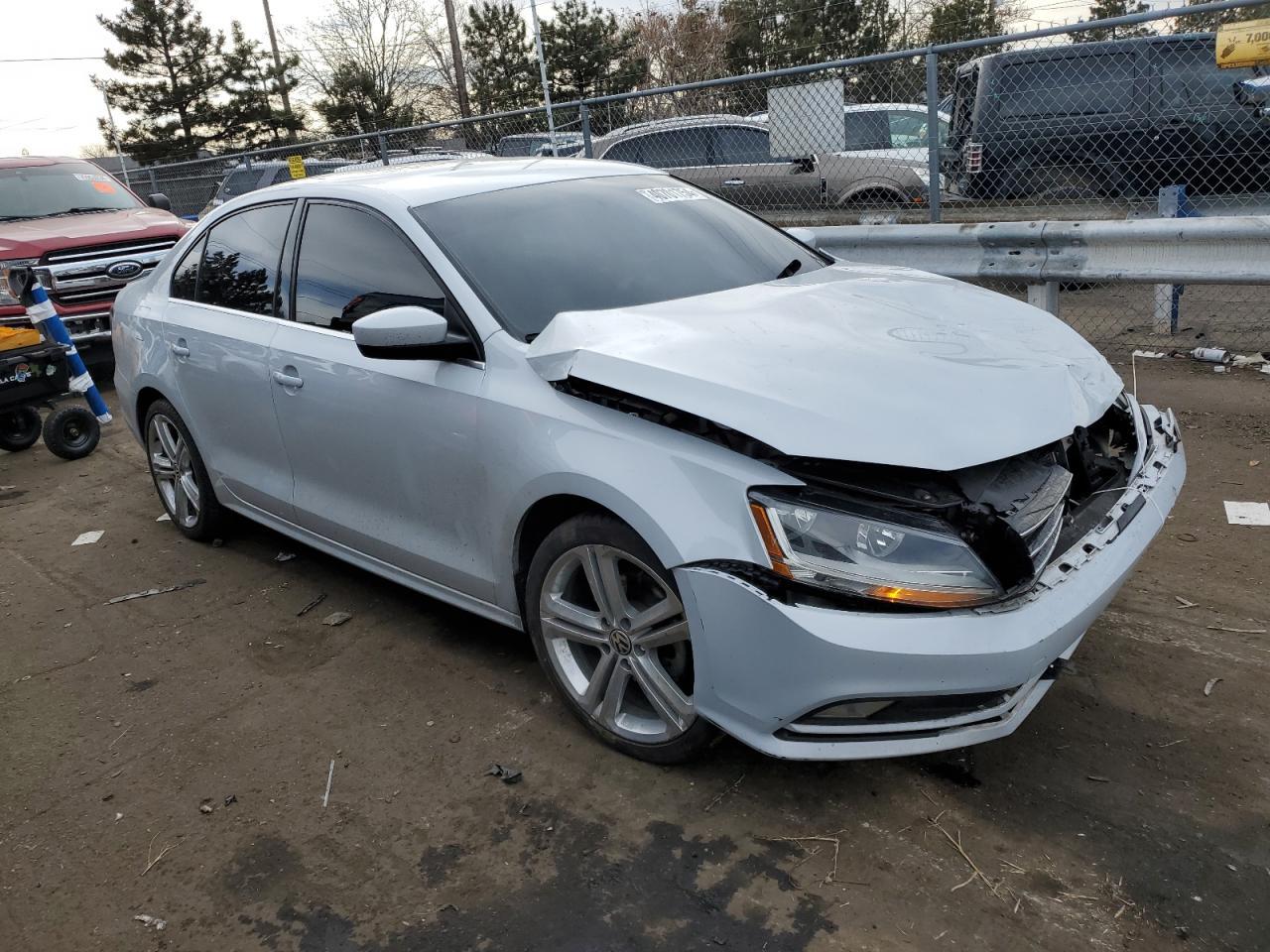 2017 VOLKSWAGEN JETTA S - Image 4