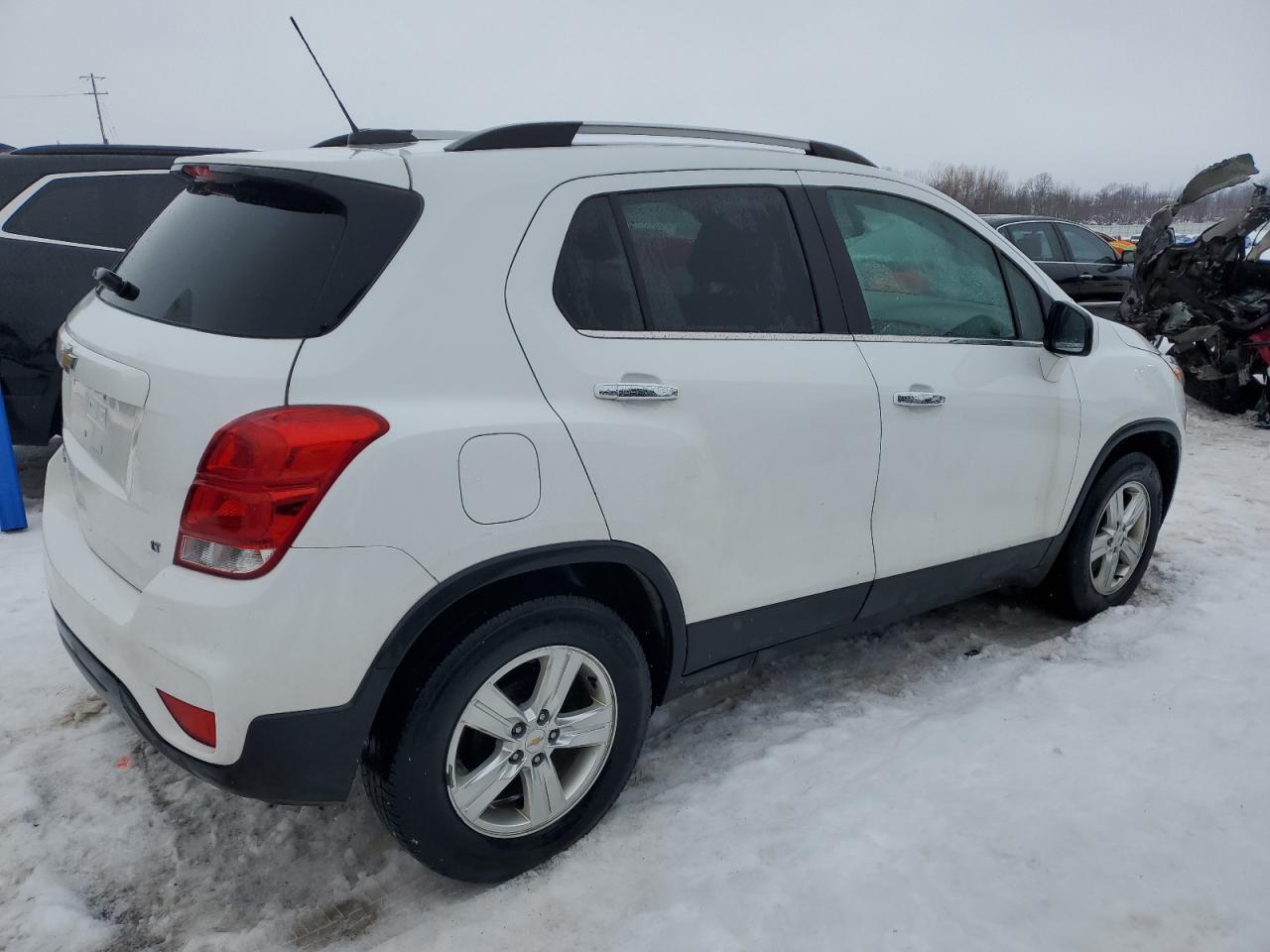 2018 CHEVROLET TRAX 1LT - Image 3