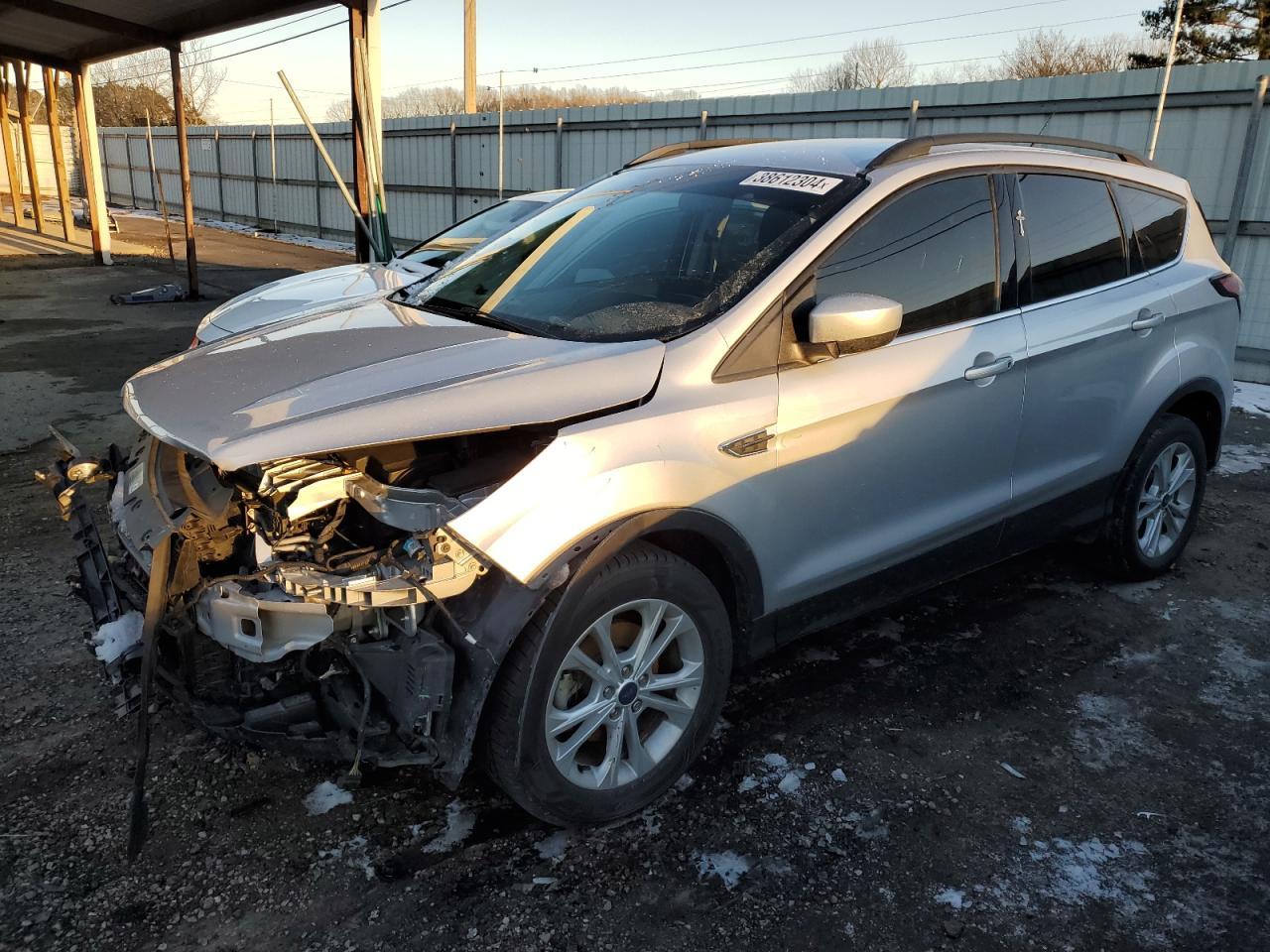 2017 FORD ESCAPE SE car image