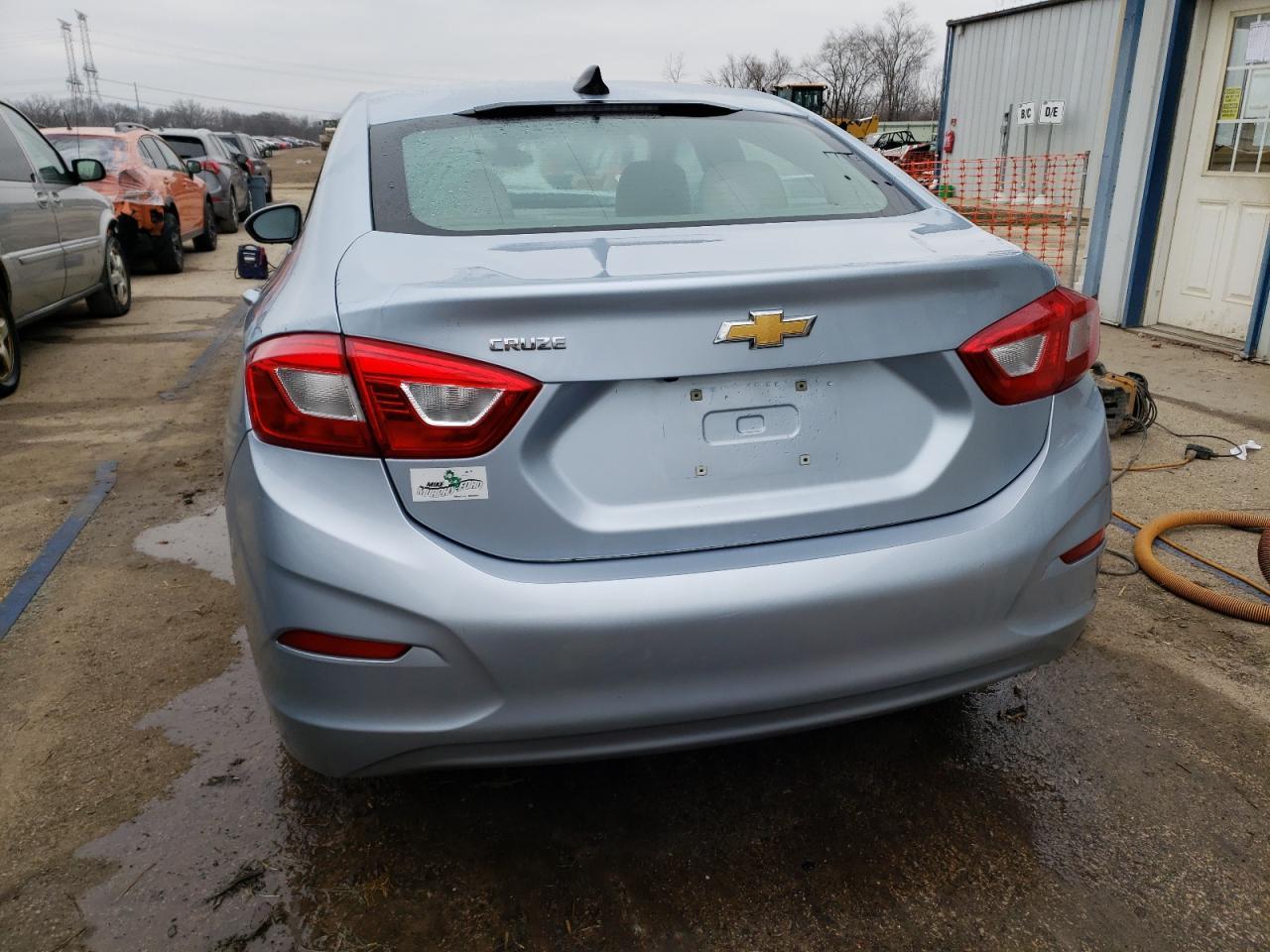 2017 CHEVROLET CRUZE LS - Image 6