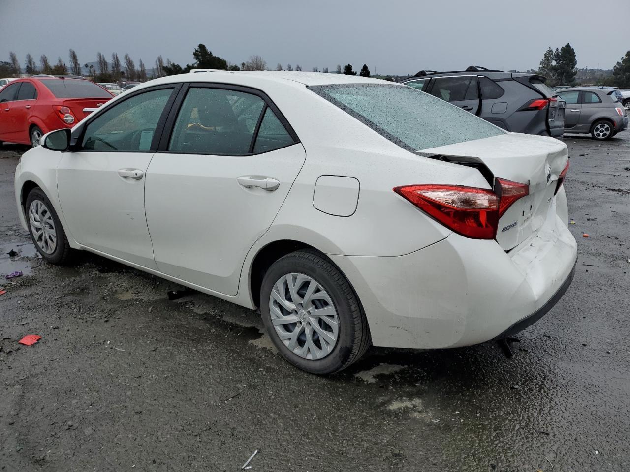 2018 TOYOTA COROLLA L - Фото 2