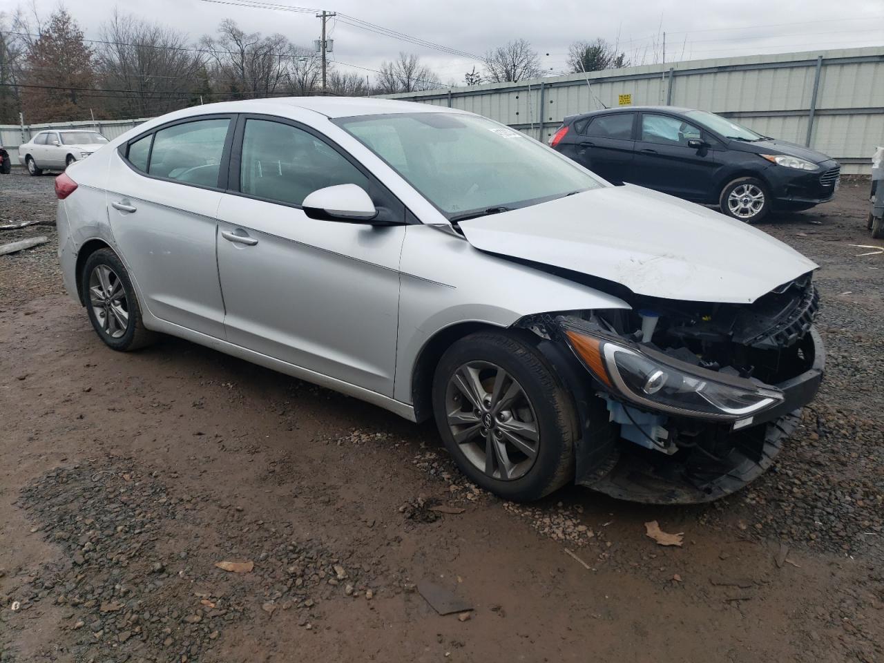2017 HYUNDAI ELANTRA SE - Image 4
