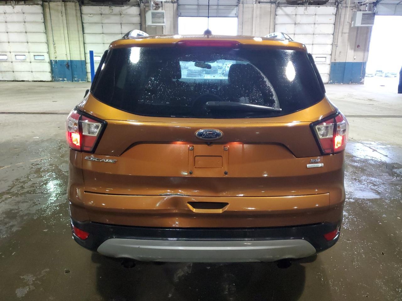 2017 FORD ESCAPE SE - Image 6