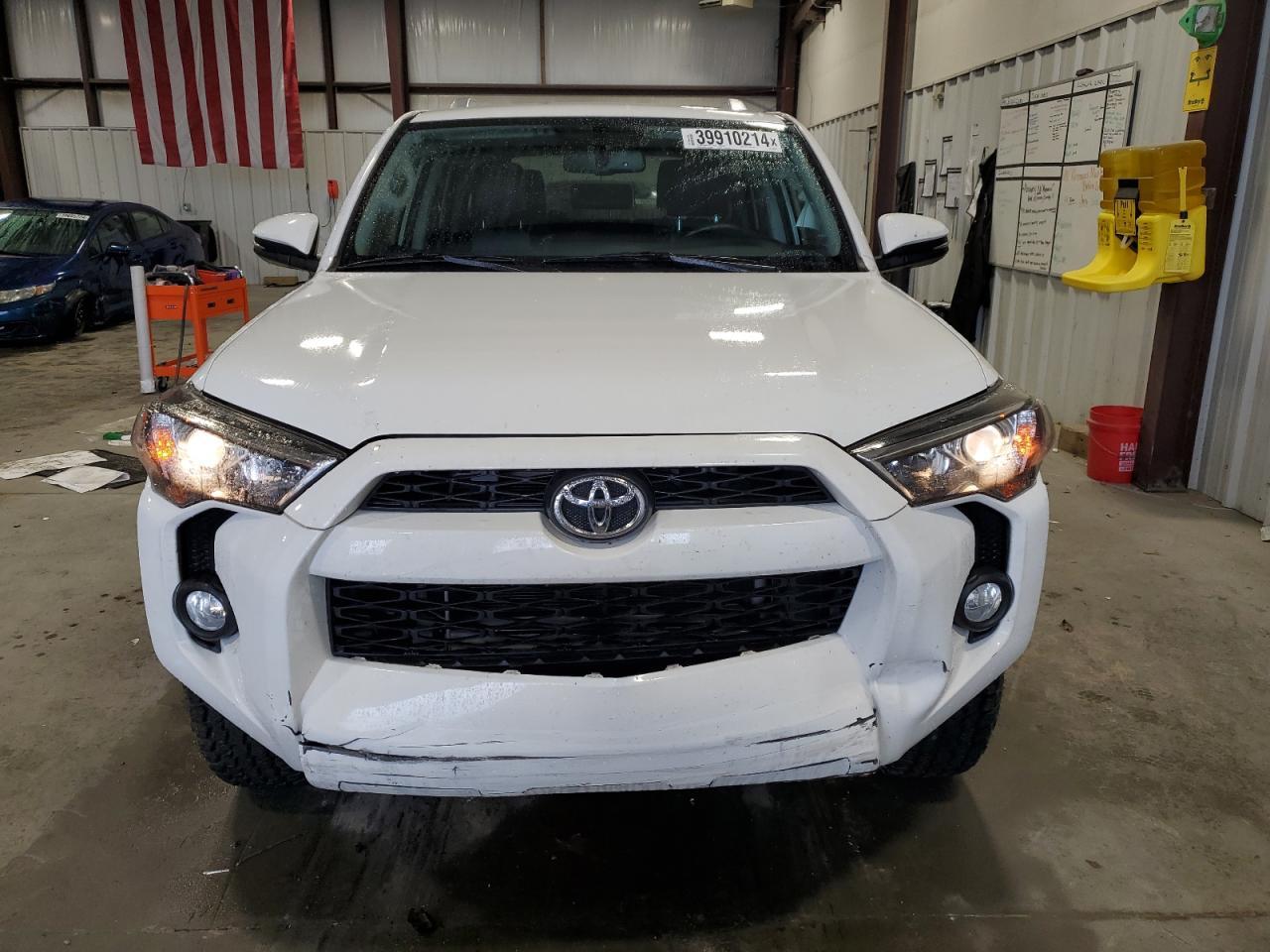 2018 TOYOTA 4RUNNER SR - Фото 5