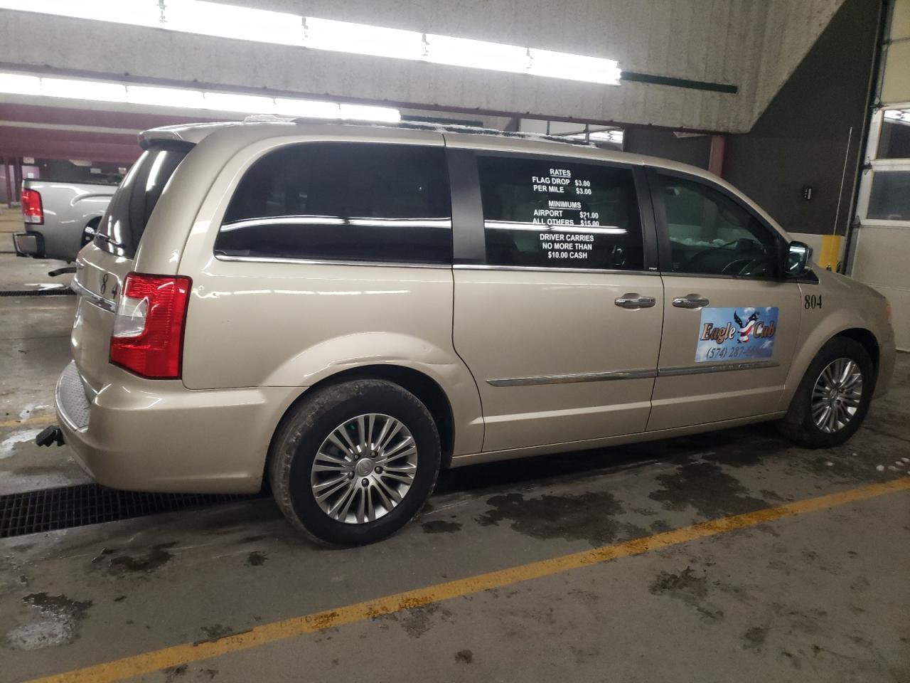 2014 CHRYSLER TOWN & COU - Image 3