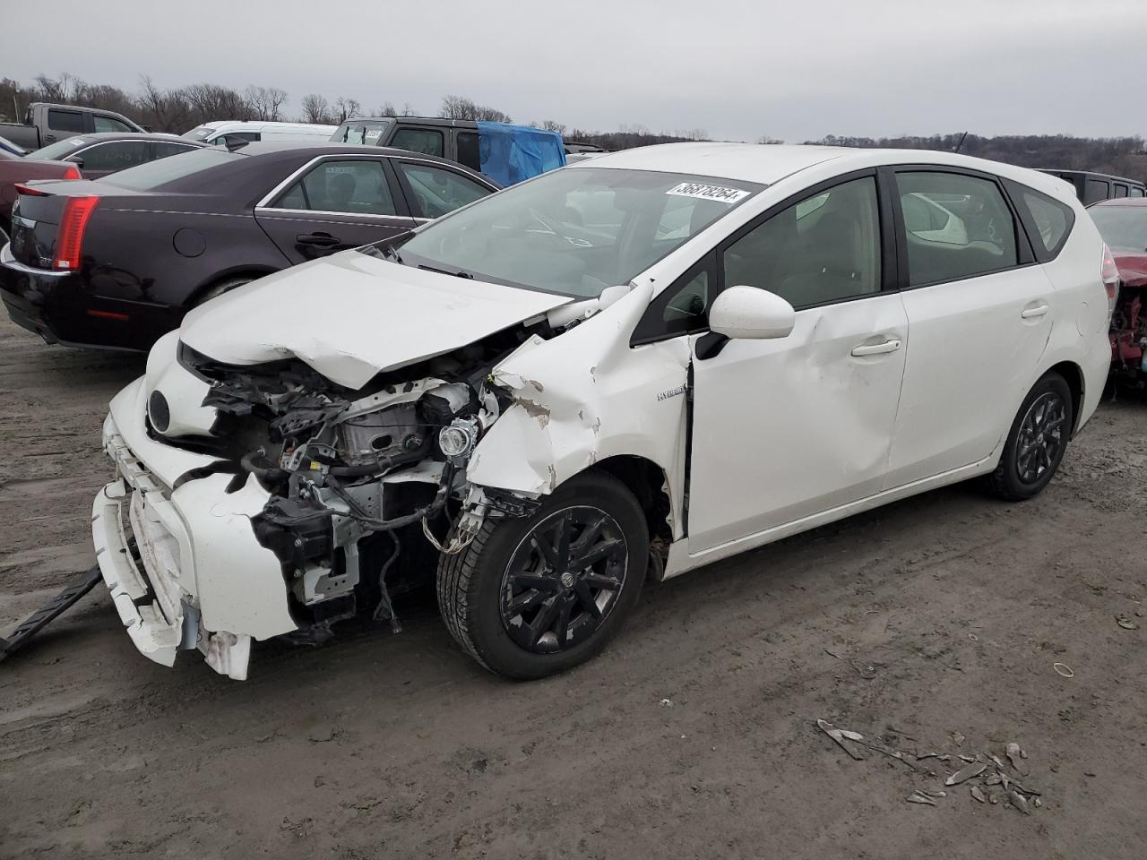 2017 TOYOTA PRIUS V car image