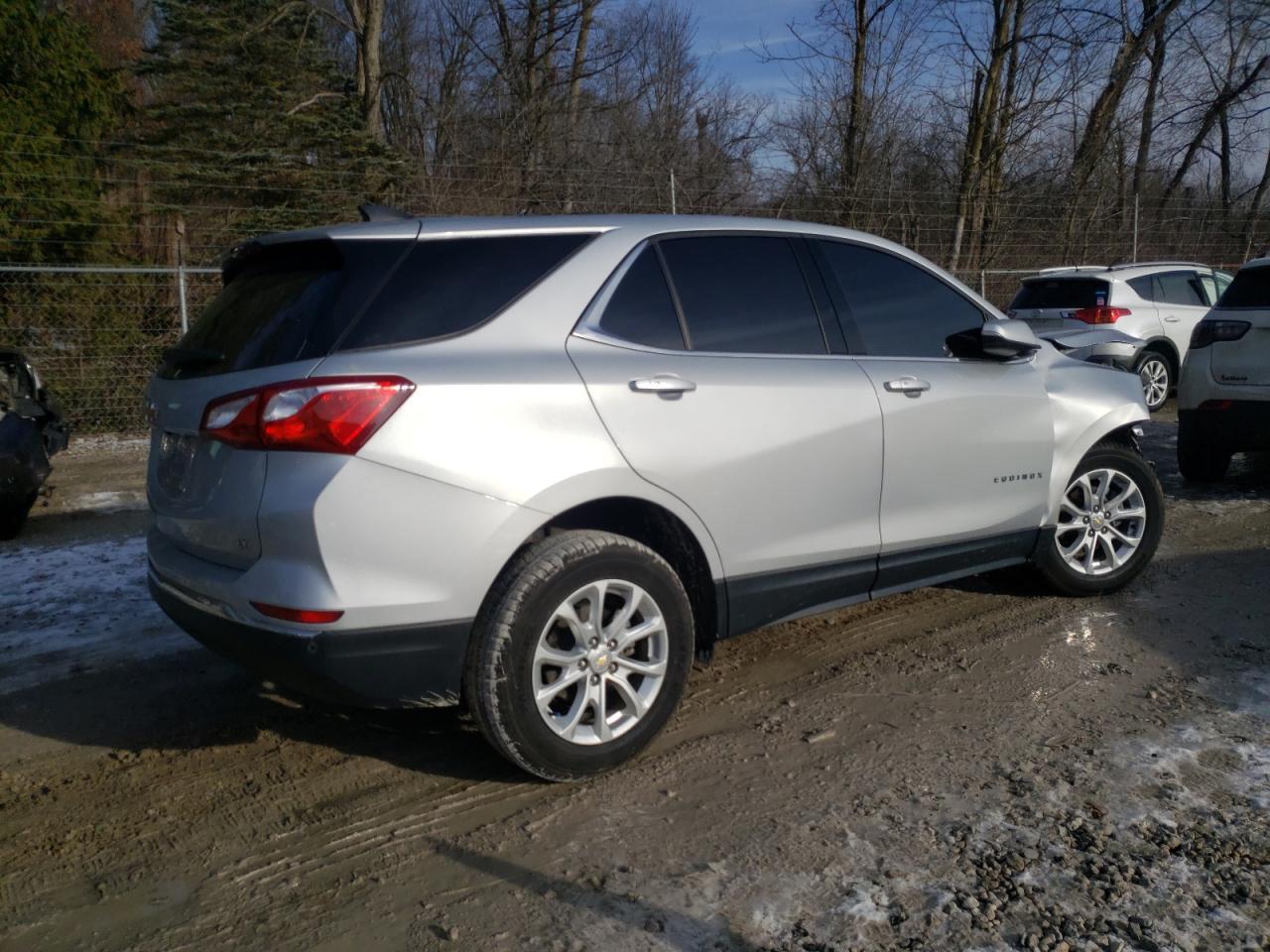 2019 CHEVROLET EQUINOX LT - Image 3