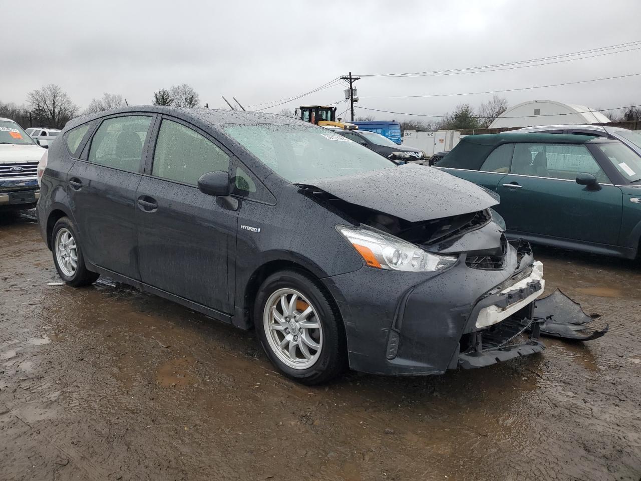 2016 TOYOTA PRIUS V - Фото 4
