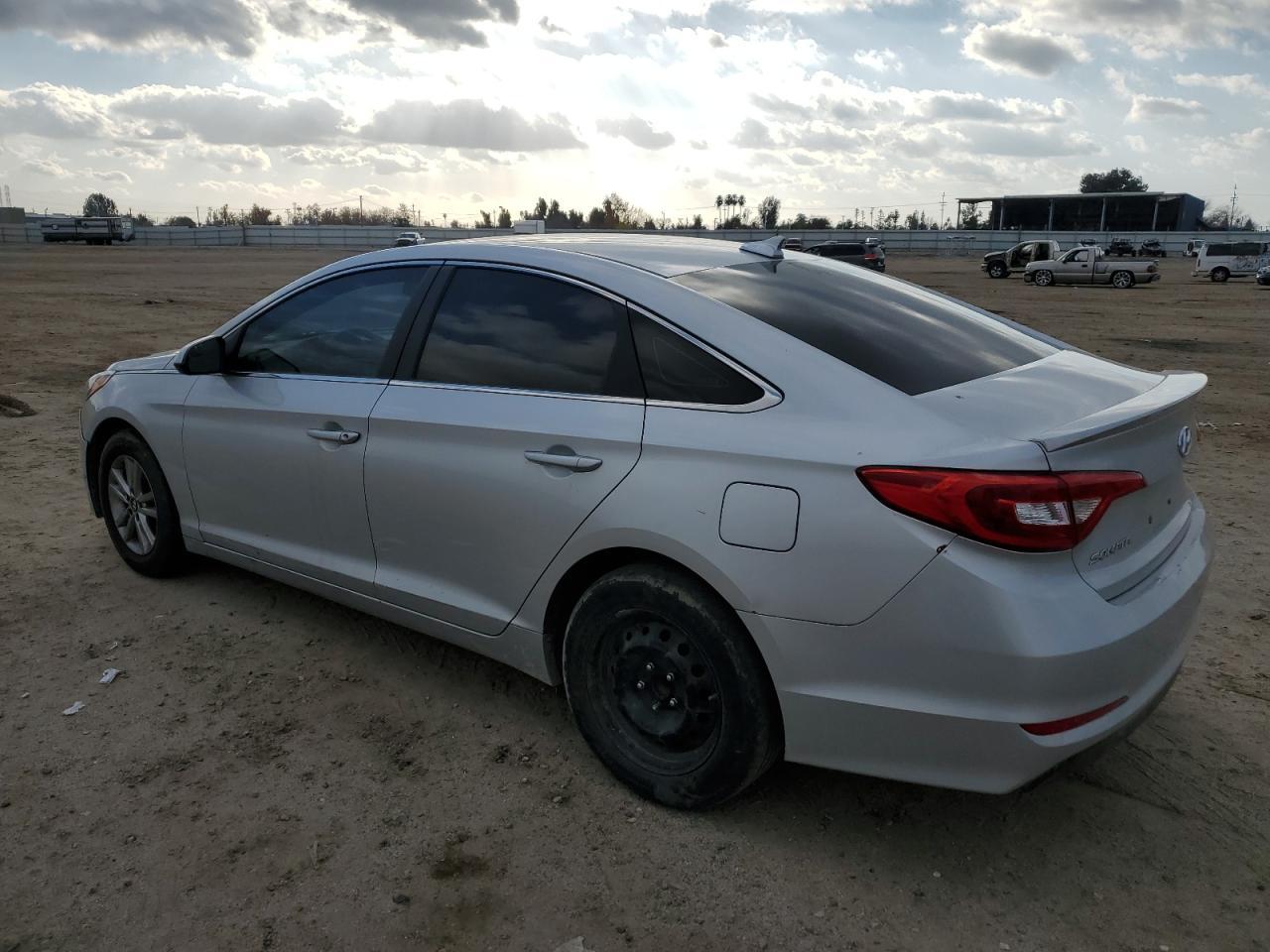 2017 HYUNDAI SONATA SE - Фото 2