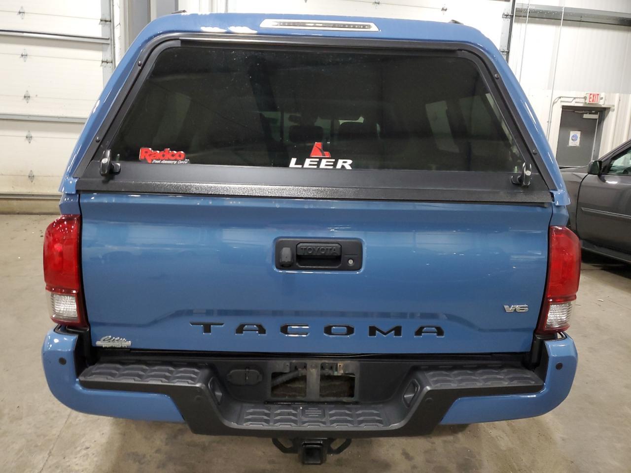 2019 TOYOTA TACOMA DOU - Фото 6