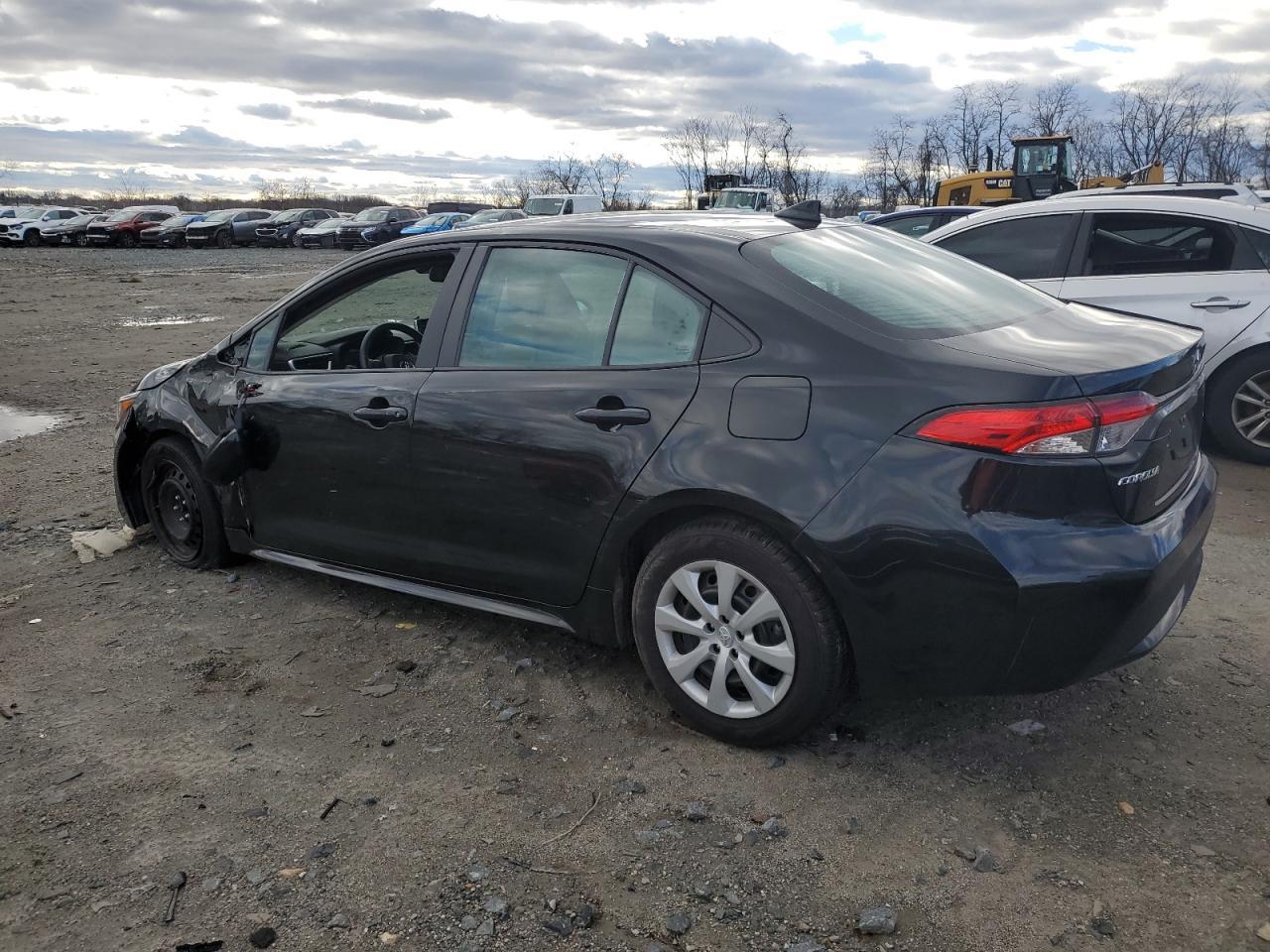 2021 TOYOTA COROLLA LE - Фото 2