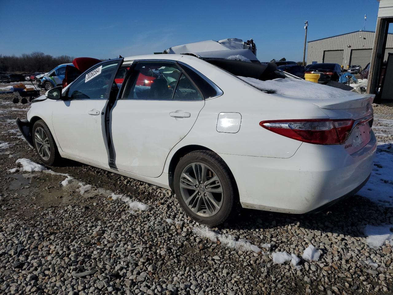 2016 TOYOTA CAMRY LE - Image 2