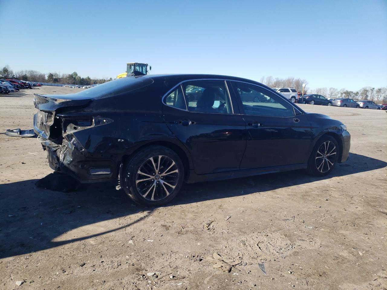 2020 TOYOTA CAMRY SE - Image 3