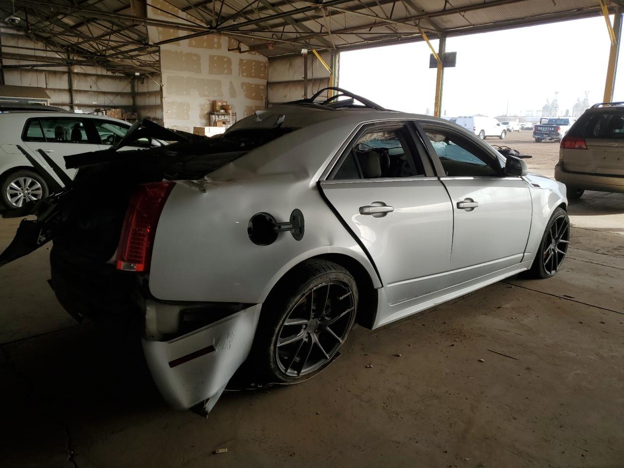 2011 CADILLAC CTS LUXURY - Image 3