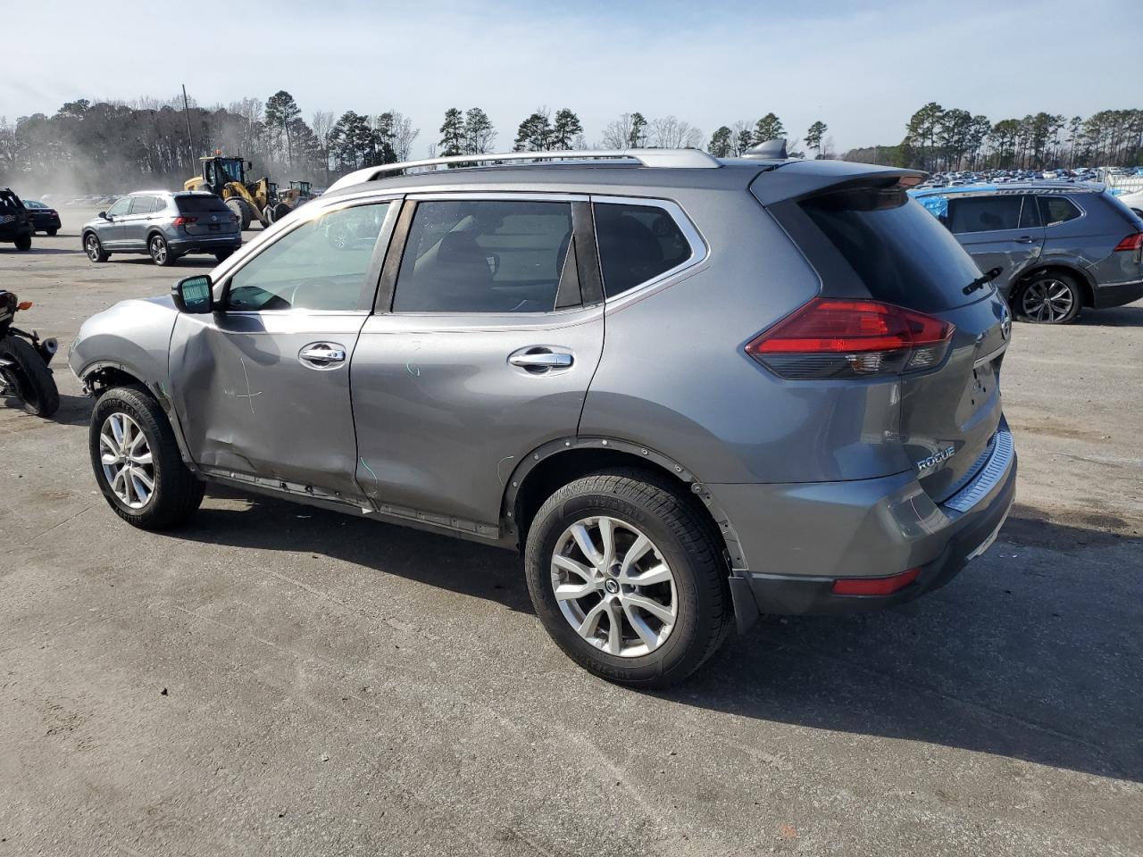 2017 NISSAN ROGUE SV - Фото 2