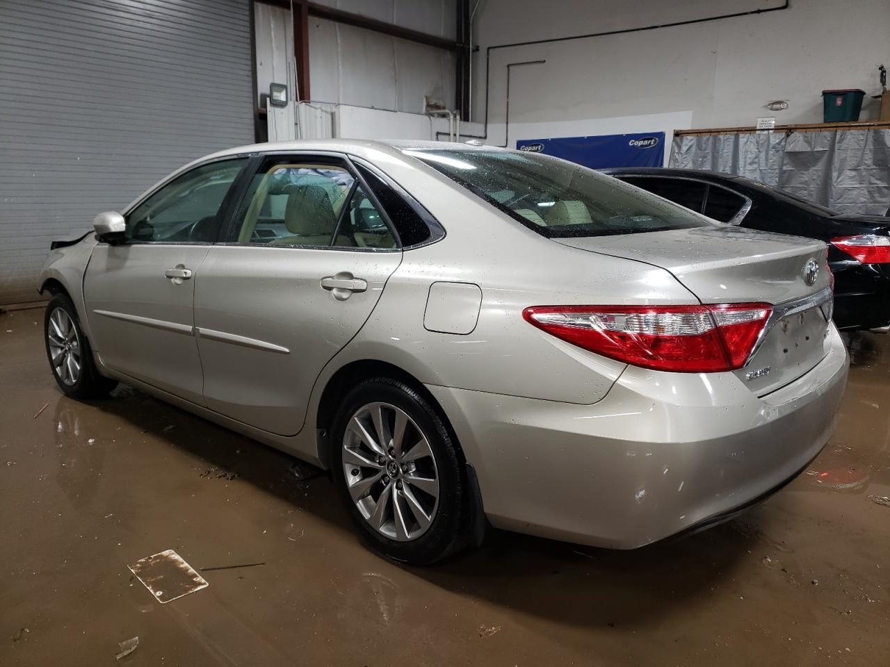 2016 TOYOTA CAMRY LE - Фото 2
