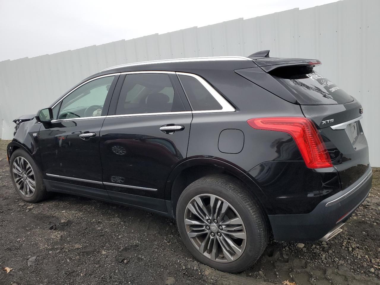 2019 CADILLAC XT5 LUXURY - Image 2