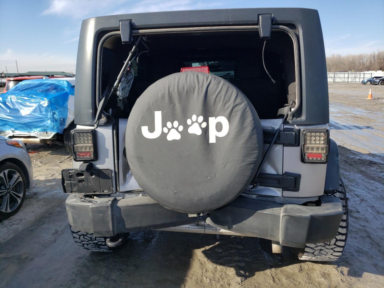 2014 JEEP WRANGLER U - Фото 6