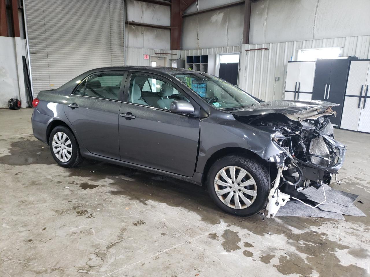 2013 TOYOTA COROLLA BA - Фото 4