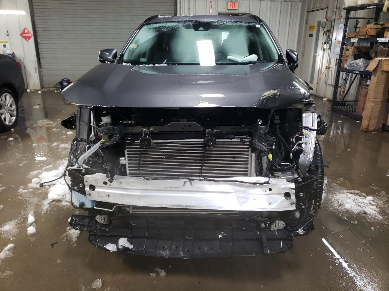 2019 TOYOTA RAV4 XLE P - Фото 5