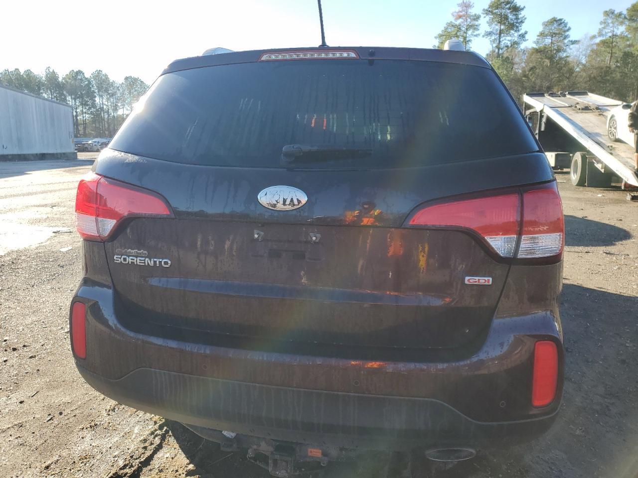 2015 KIA SORENTO LX - Image 6