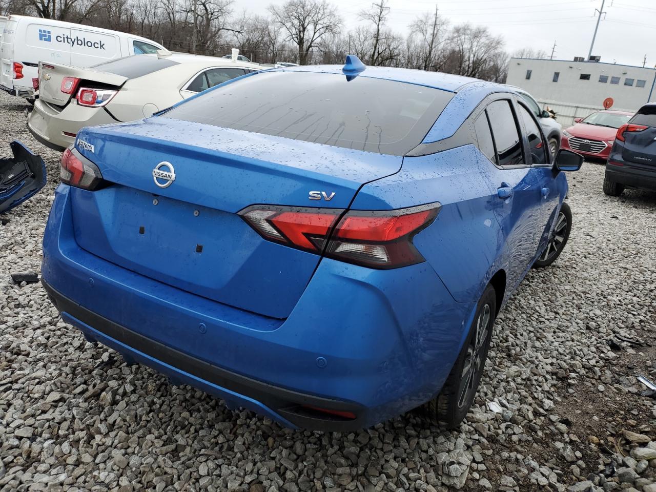 2021 NISSAN VERSA SV - Фото 3