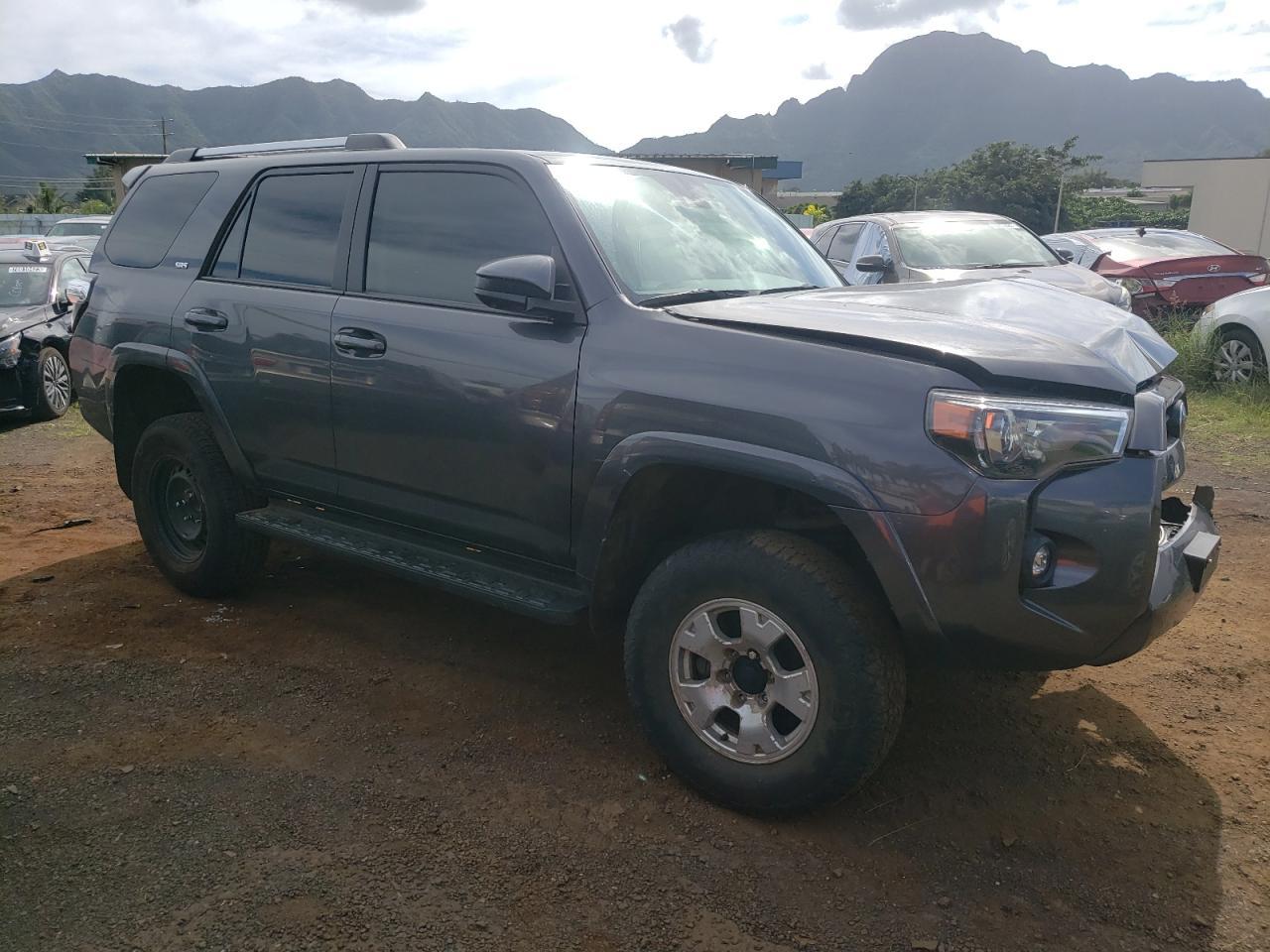 2022 TOYOTA 4RUNNER SR - Фото 4
