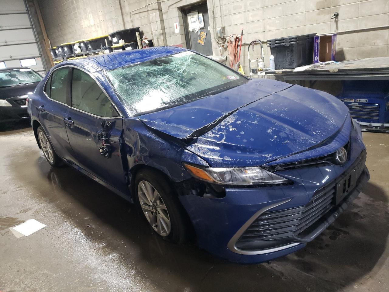2023 TOYOTA CAMRY LE - Фото 4
