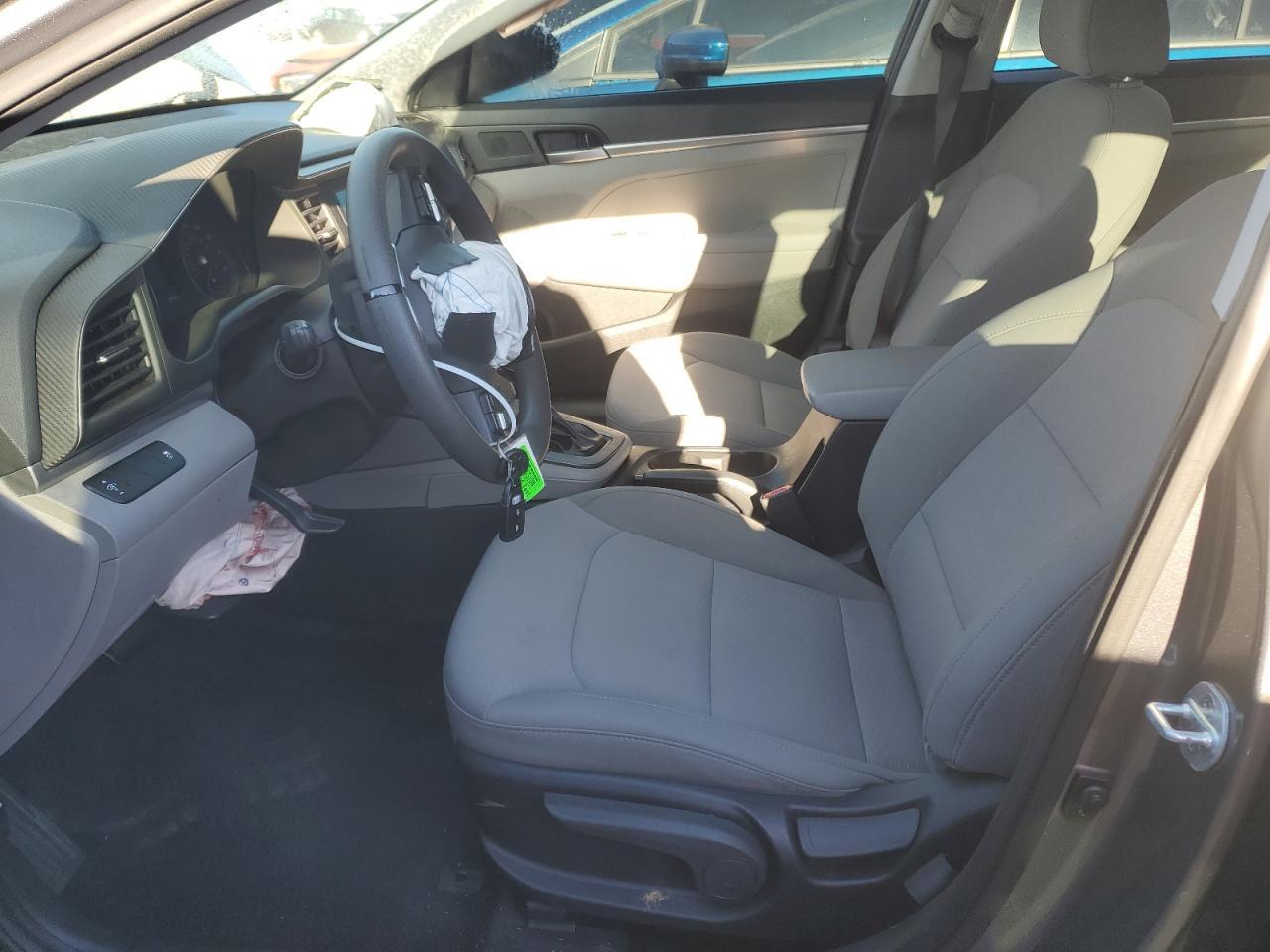 2019 HYUNDAI ELANTRA SE - Фото 7