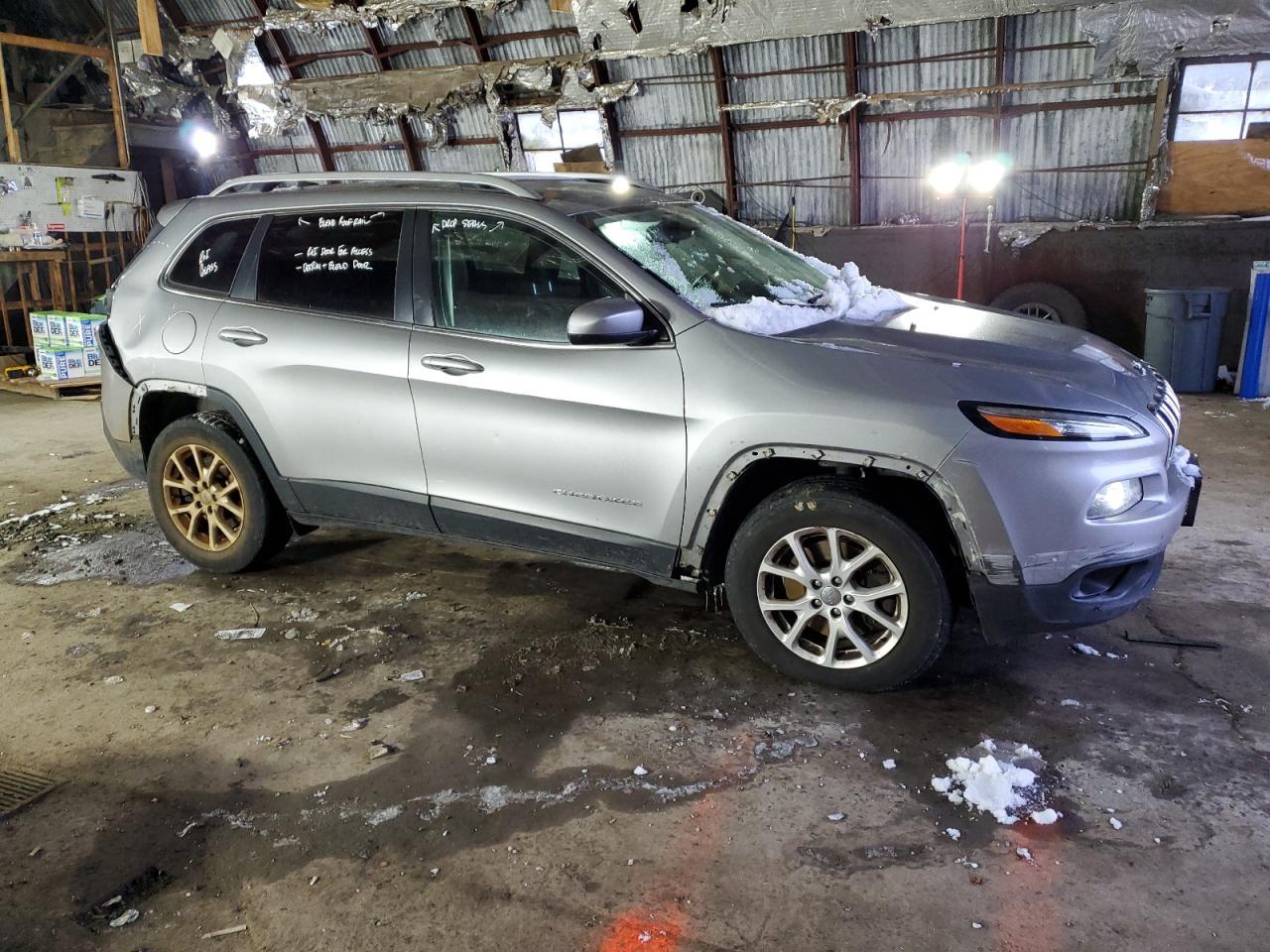 2017 JEEP CHEROKEE L - Image 4