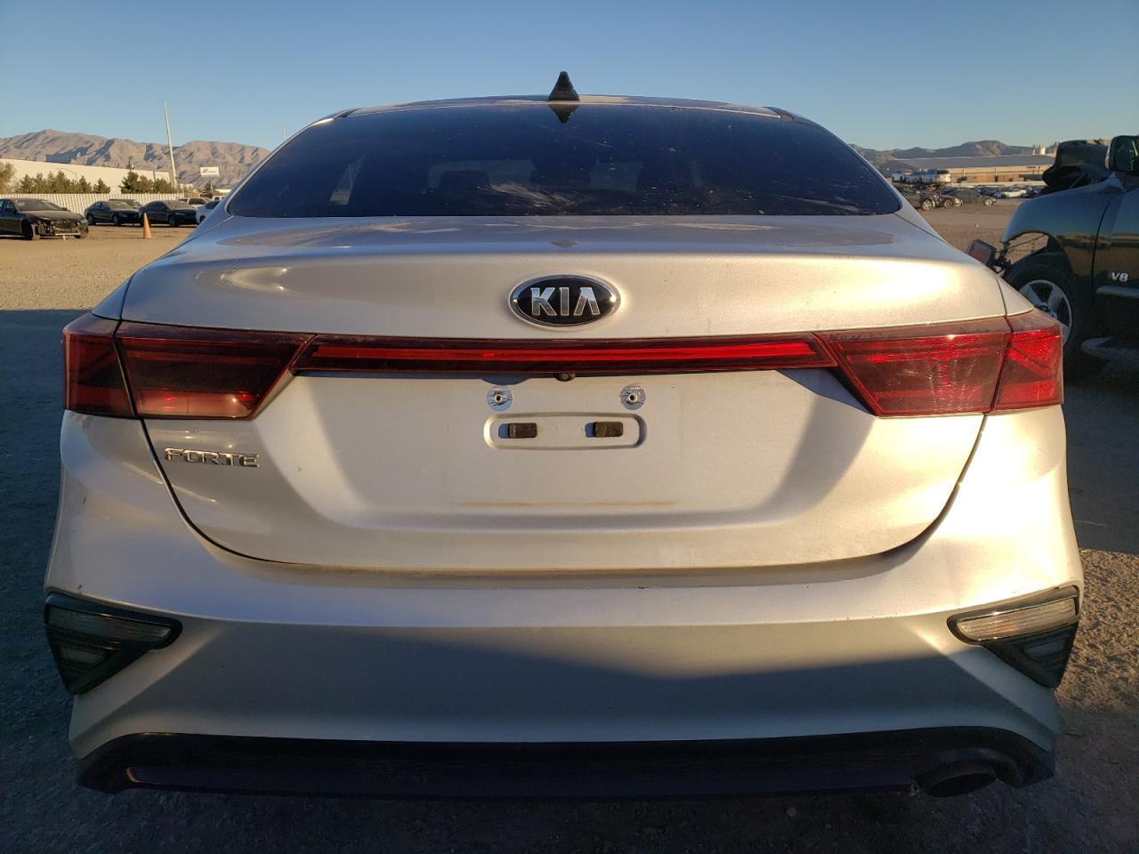 2020 KIA FORTE FE - Фото 6