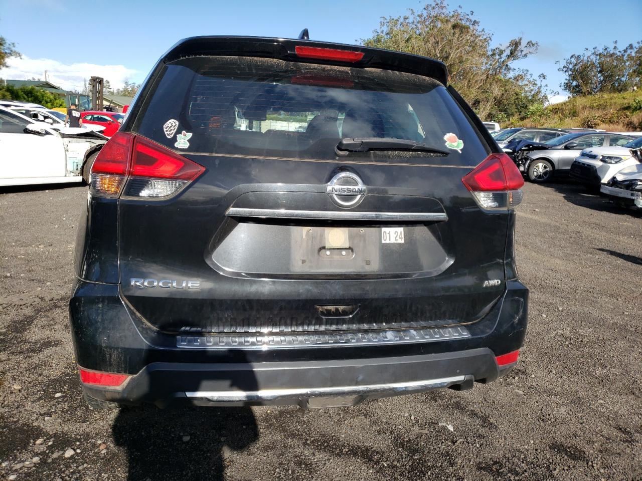2017 NISSAN ROGUE S - Image 6