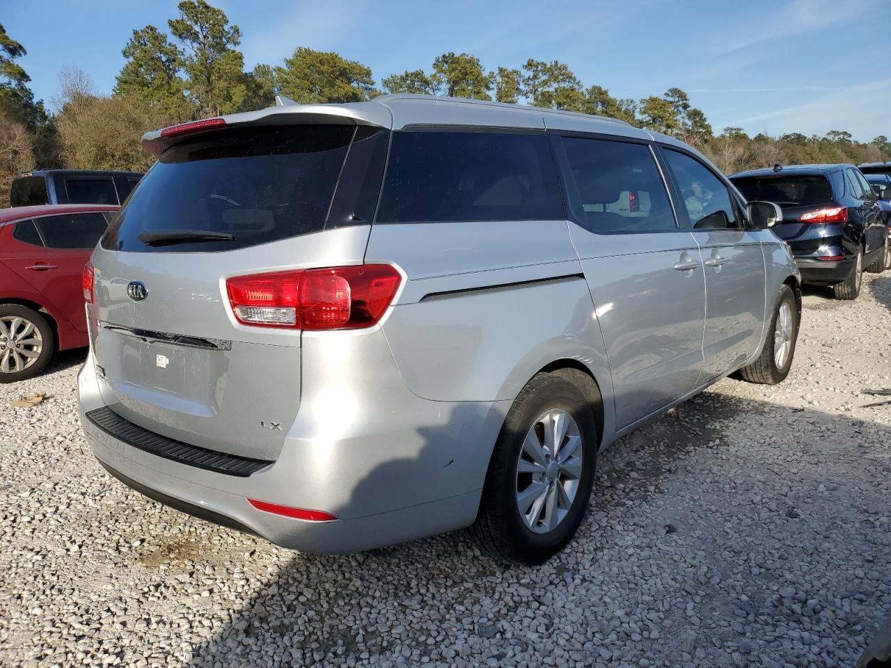 2016 KIA SEDONA LX - Image 3