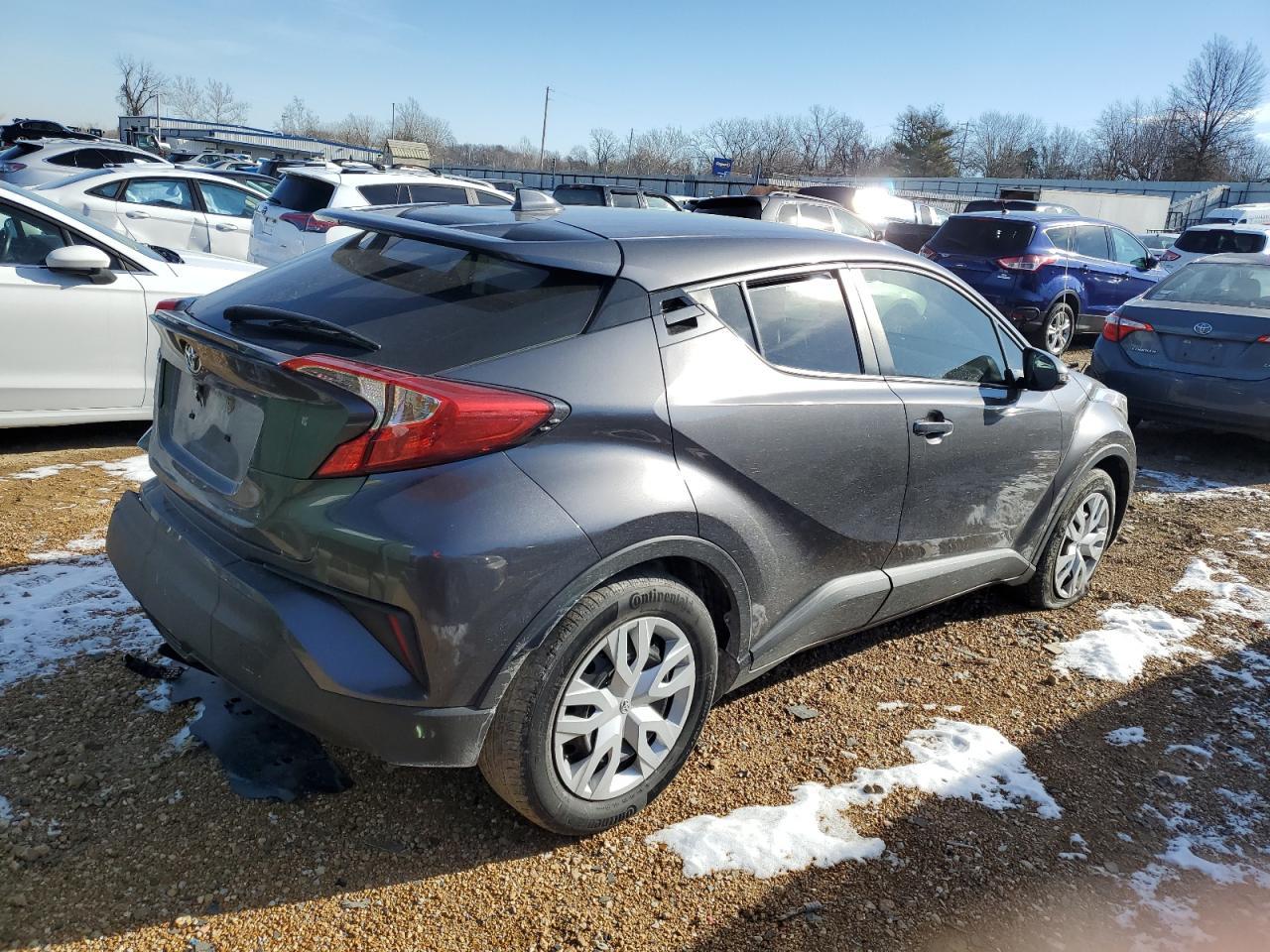 2019 TOYOTA C-HR XLE - Image 3