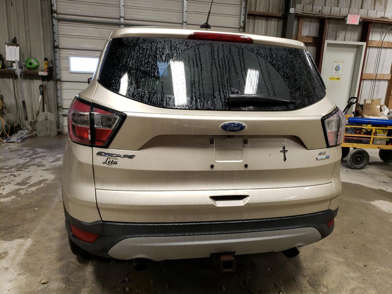 2017 FORD ESCAPE SE - Фото 6