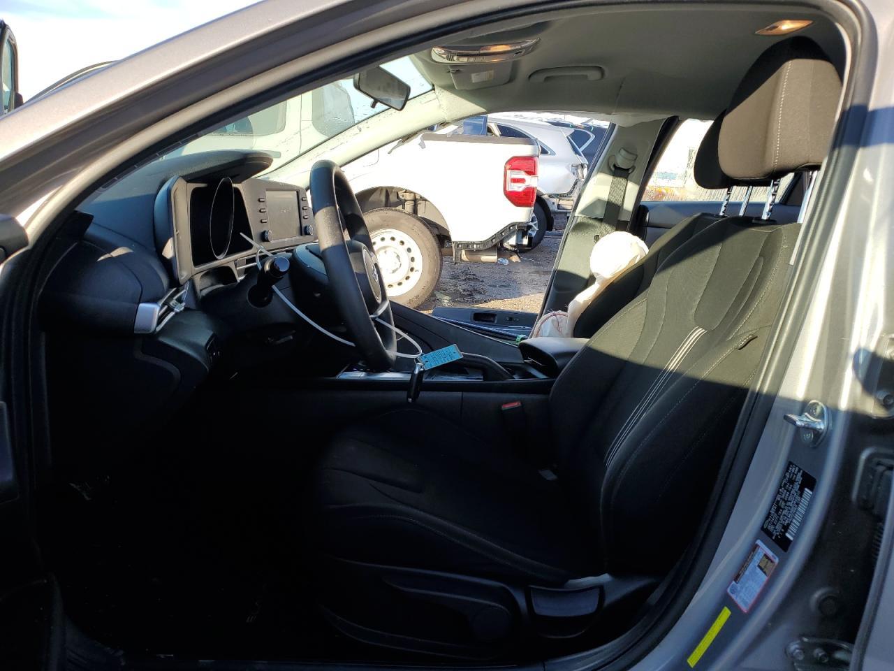 2023 HYUNDAI ELANTRA SE - Image 7