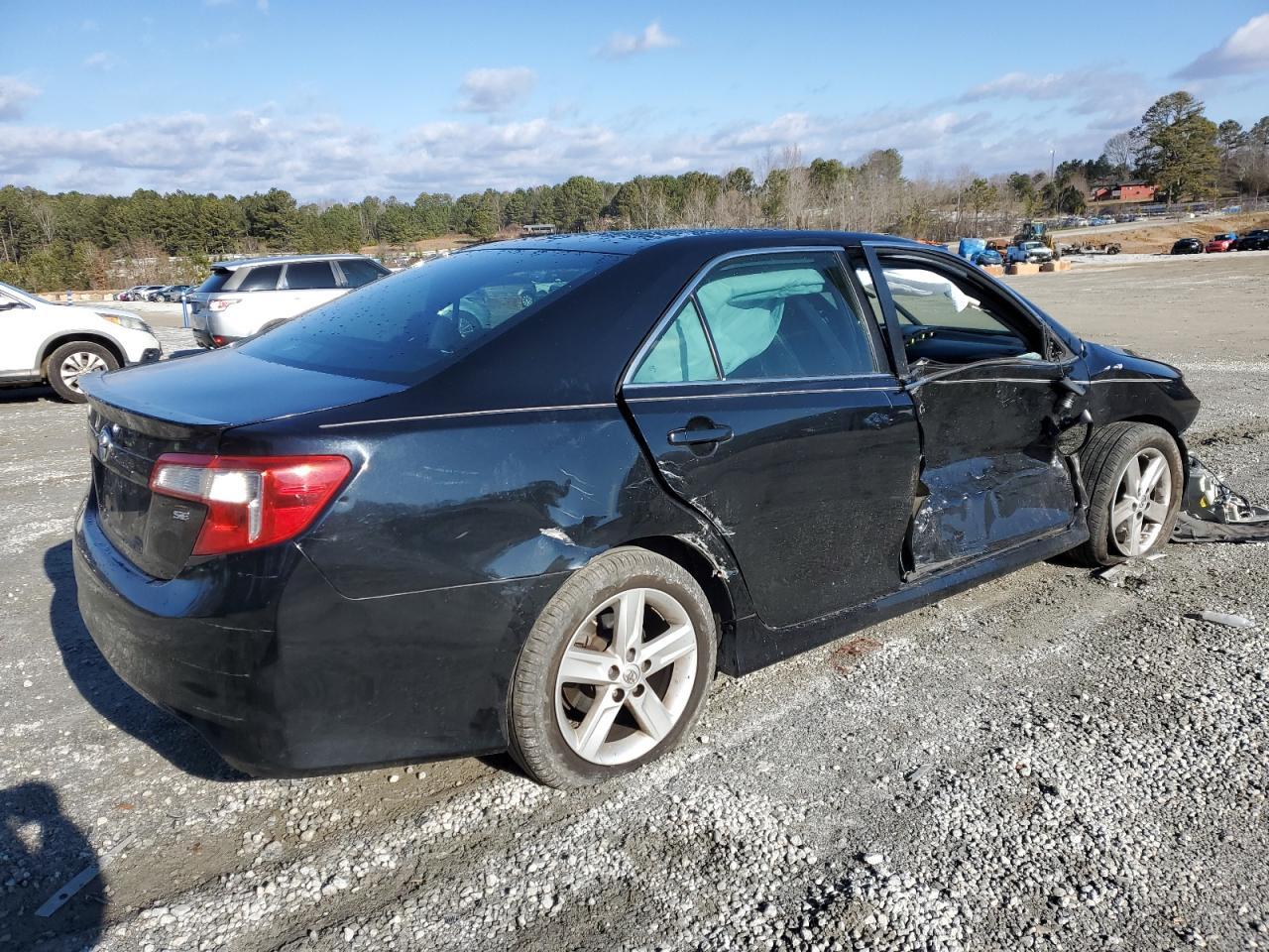 2014 TOYOTA CAMRY L - Image 3