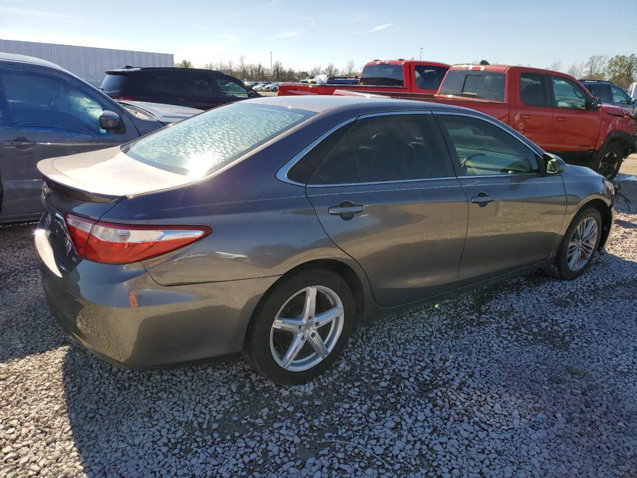 2016 TOYOTA CAMRY LE - Image 3