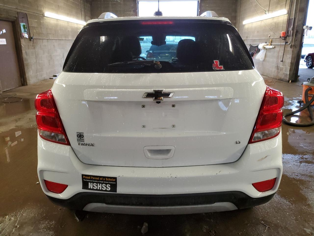 2018 CHEVROLET TRAX 1LT - Image 6