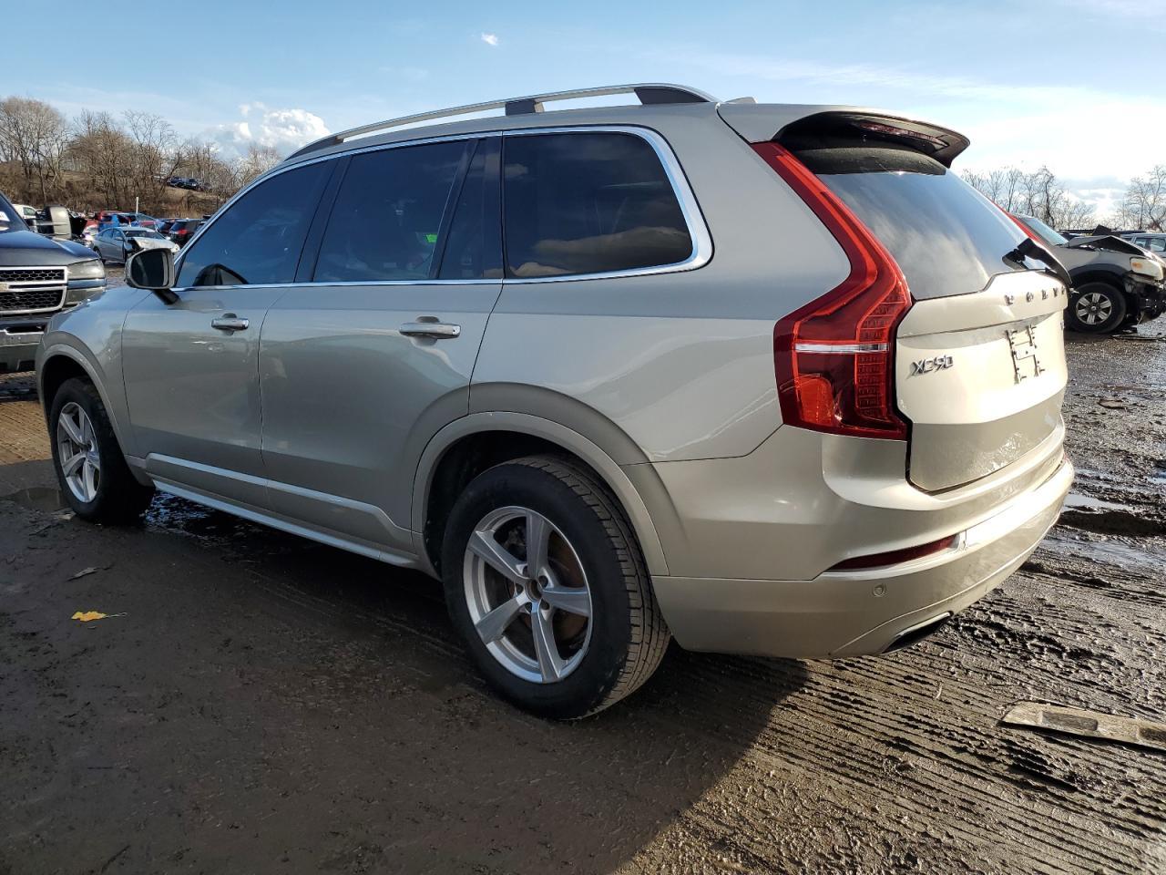 2016 VOLVO XC90 T5 - Фото 2